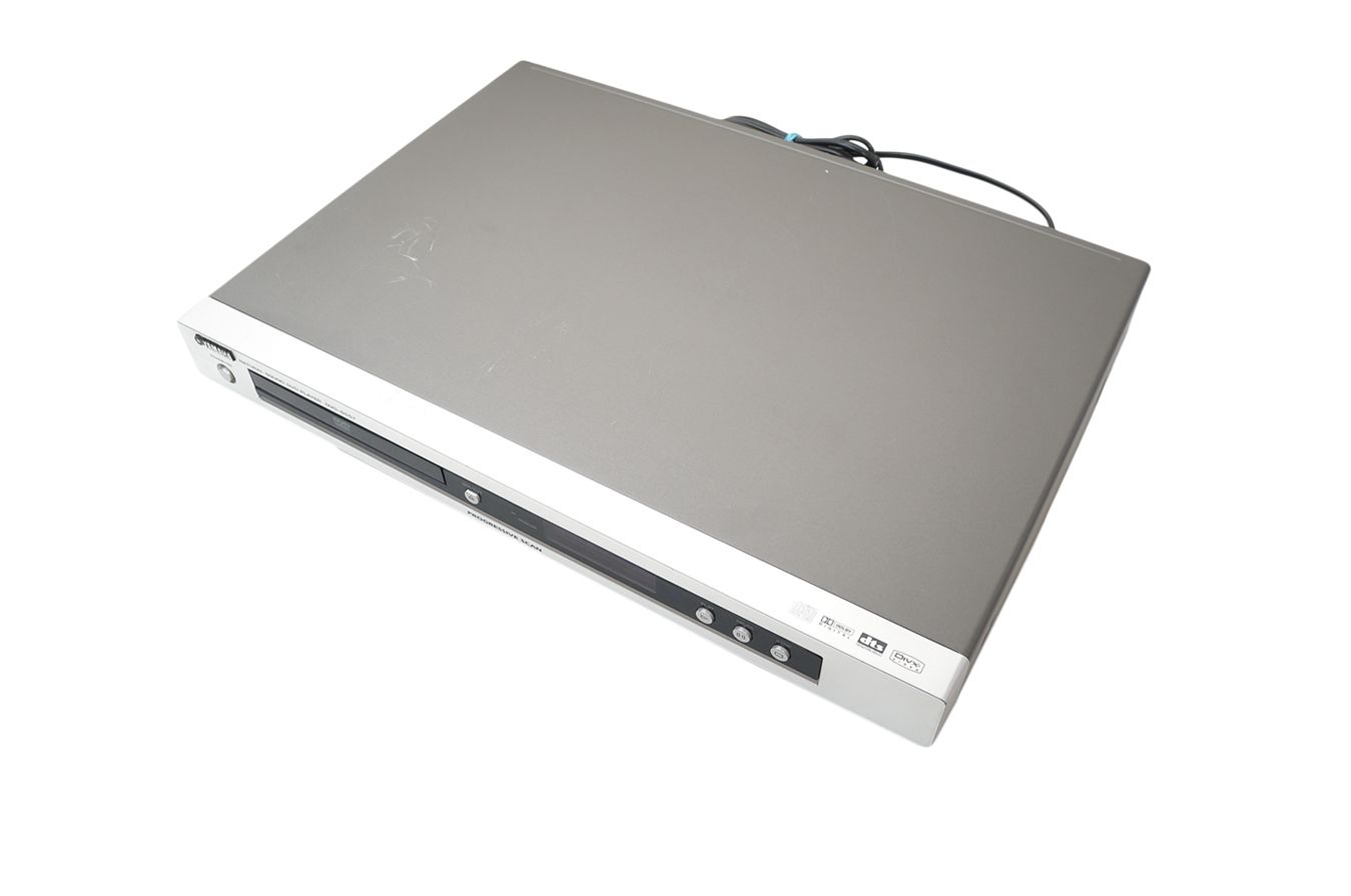 Yamaha_DVD-S557_DVD_Player_Silber_09