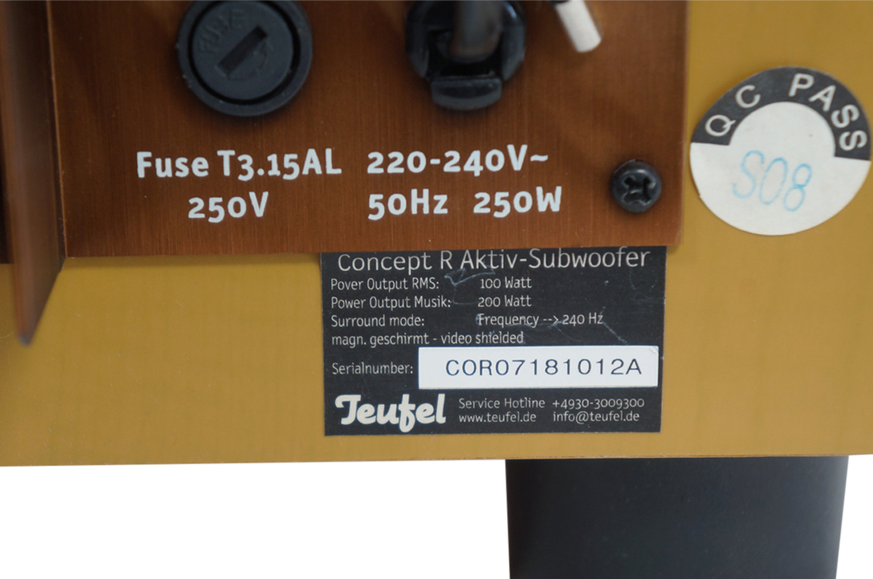 Teufel_Concept_R_5.1_Subwoofer_Aktiv_Holzoptik_04