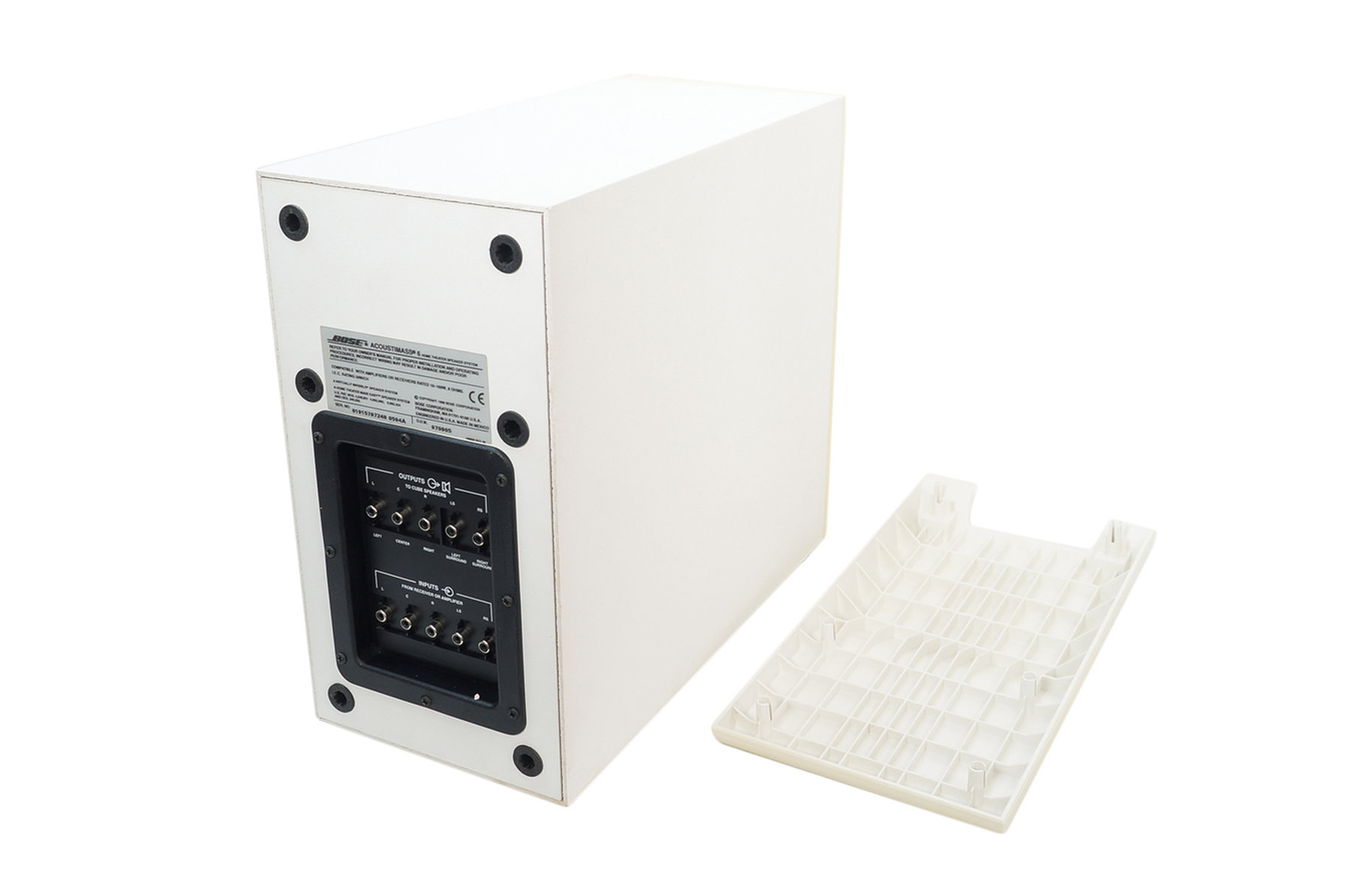 Bose_Acoustimass_6_Heimkino-System_Subwoofer_Weiss_mit_Kabeln_04