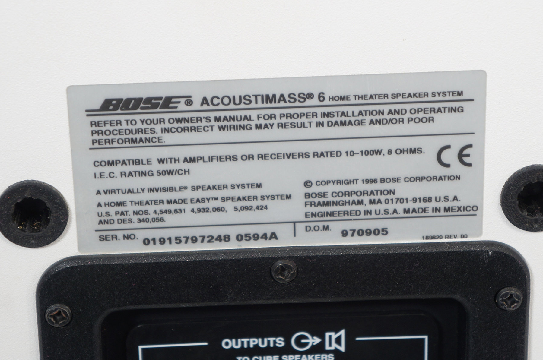 Bose_Acoustimass_6_Heimkino-System_Subwoofer_Weiss_mit_Kabeln_06
