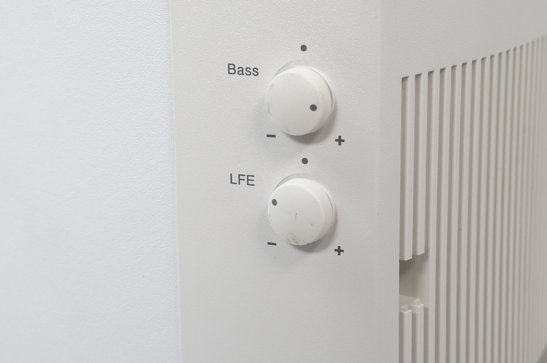 Bose_Acoustimass_6_Series_III_Subwoofer_Aktiv_Weiss_08