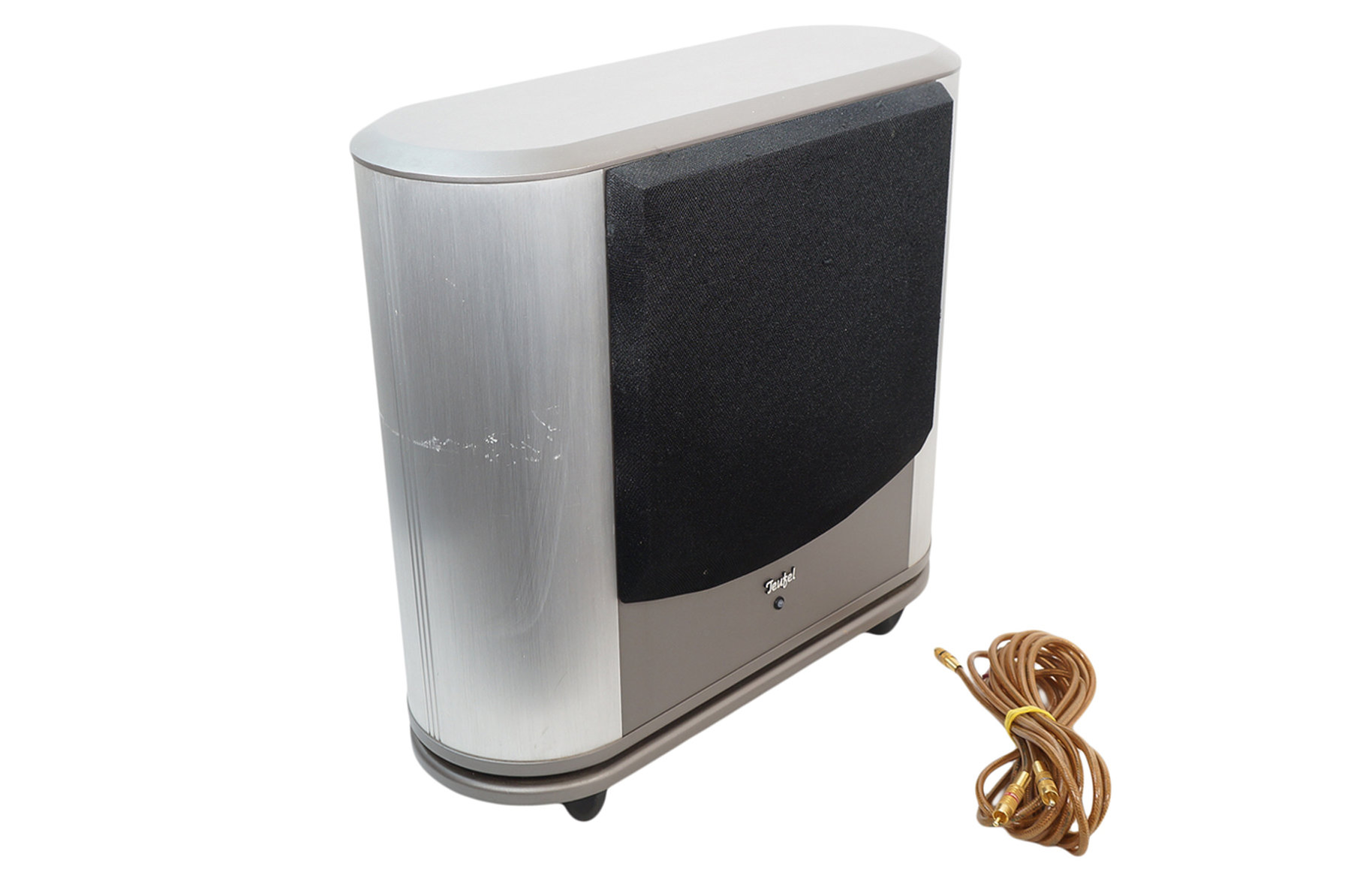 Teufel_Concept_P_Sub_Subwoofer_Aktiv_Silber_02