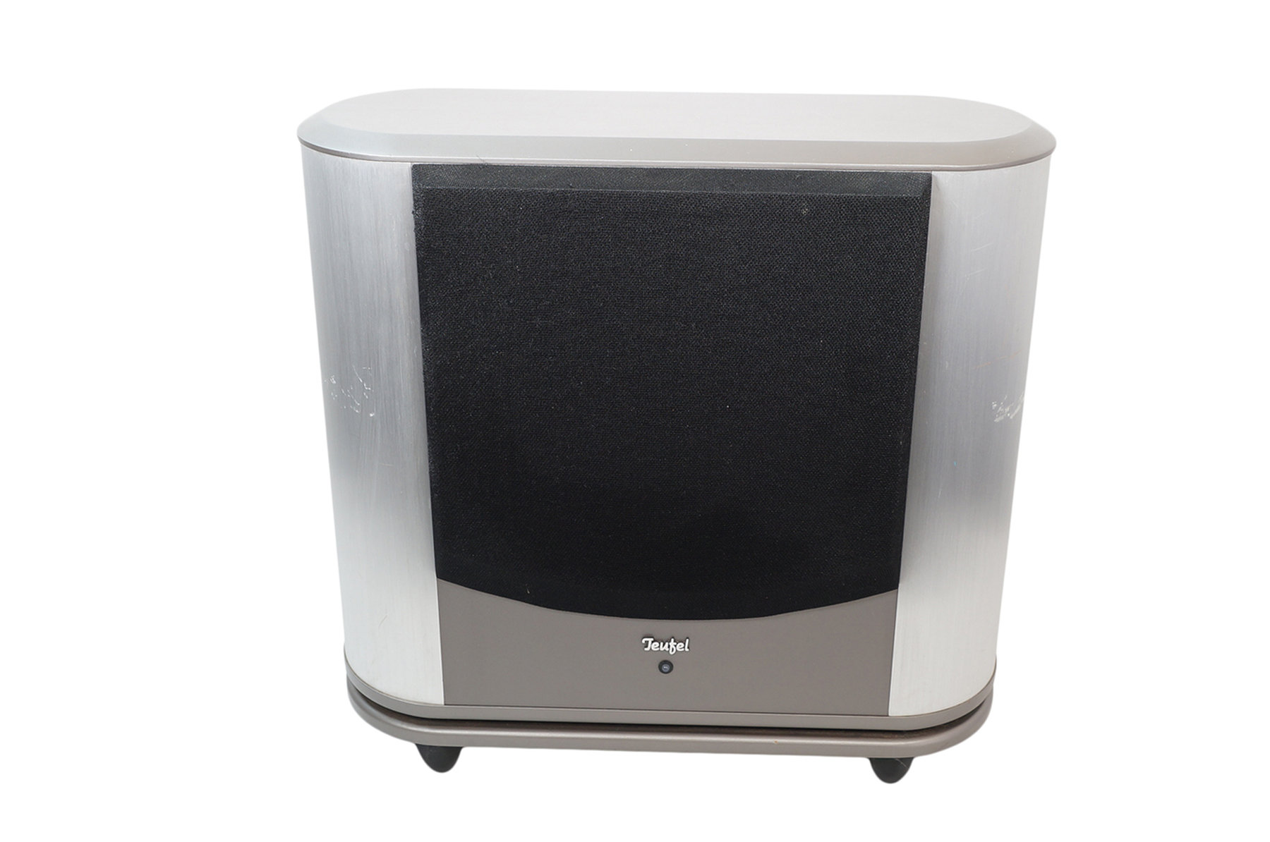 Teufel_Concept_P_Sub_Subwoofer_Aktiv_Silber_04