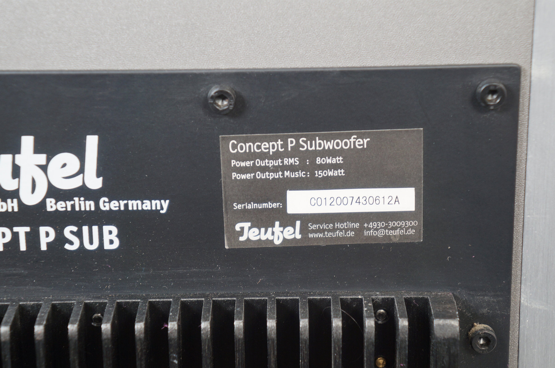 Teufel_Concept_P_Sub_Subwoofer_Aktiv_Silber_08