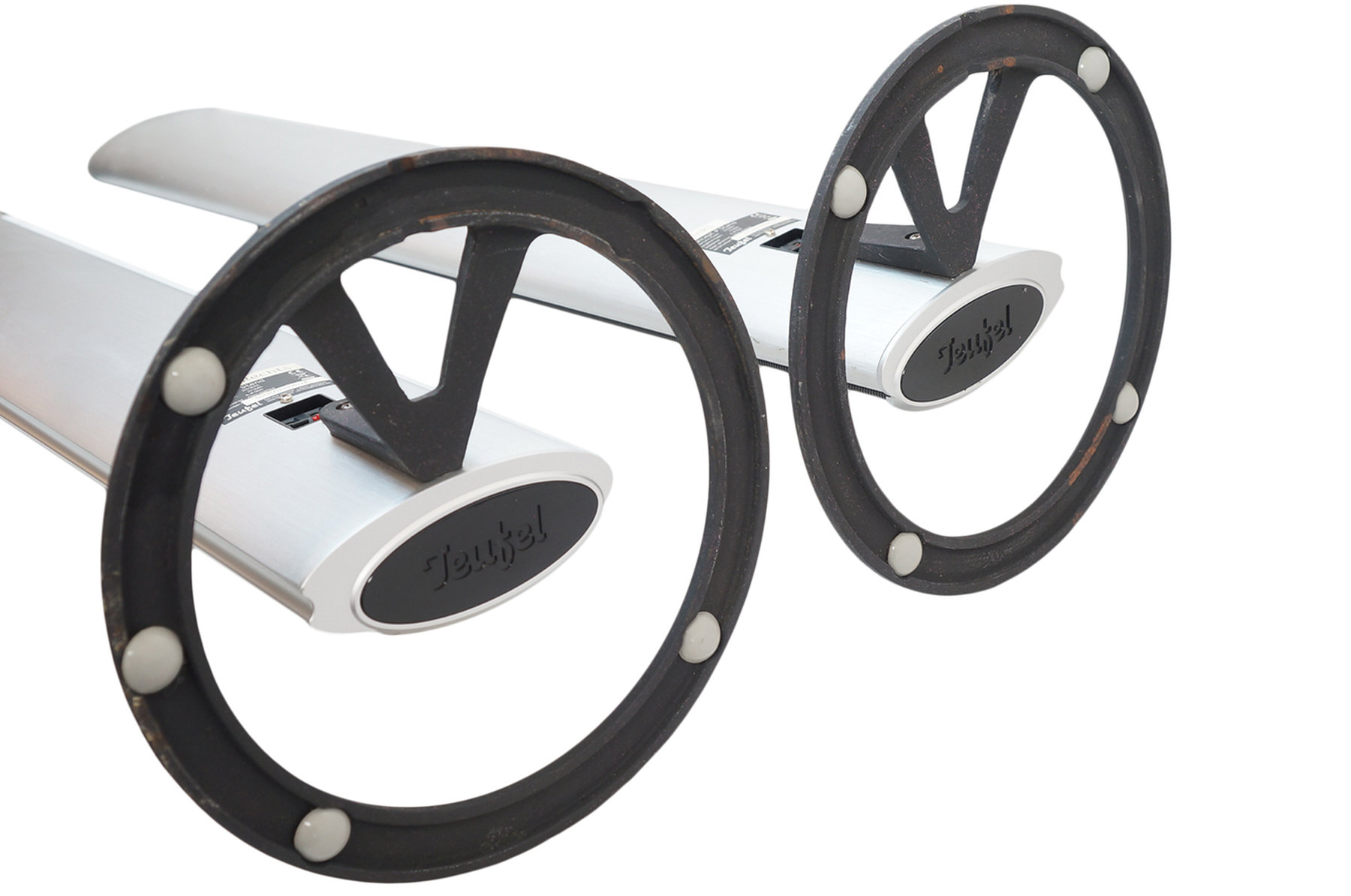 2x_Teufel_Concept_P_Stand_Lautsprecher_Saulen_Satelliten_09