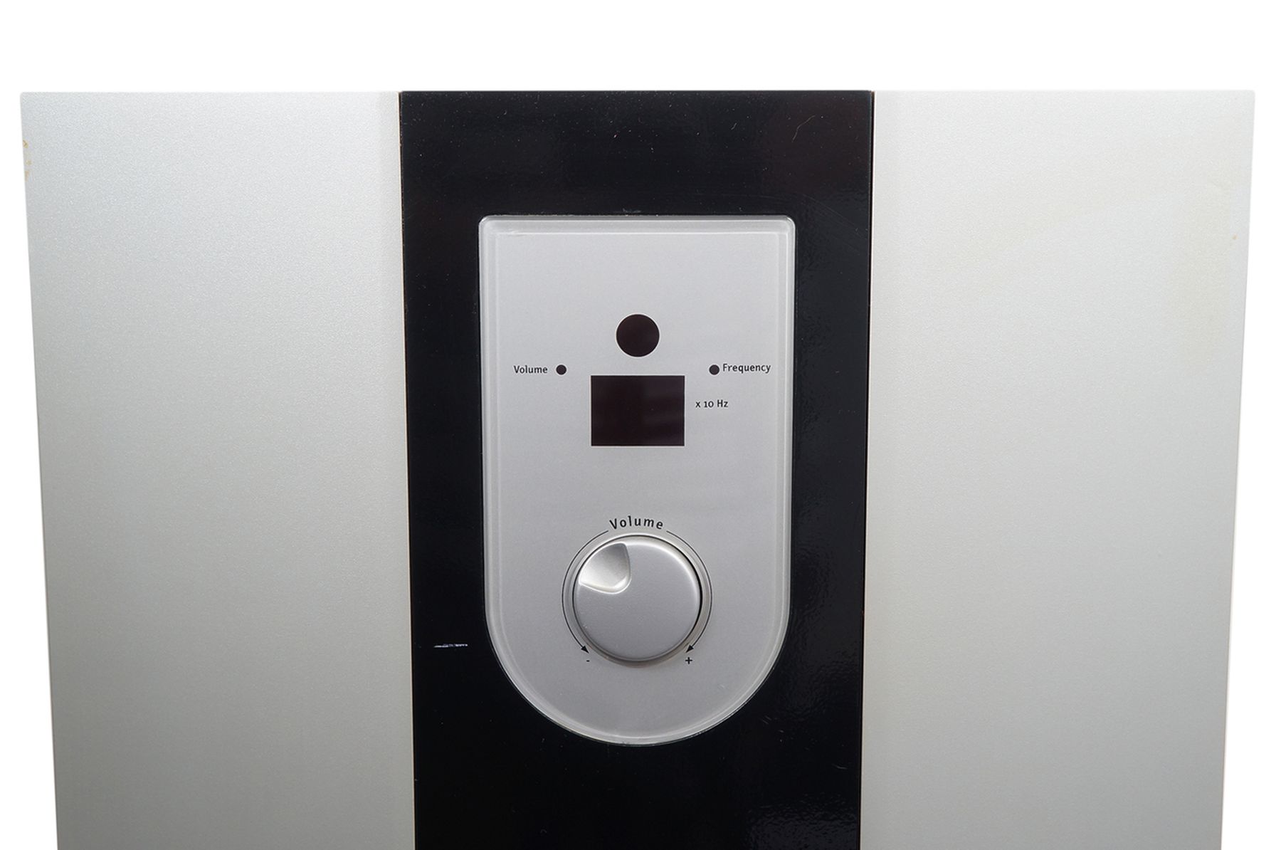 Teufel_Concept_S_Aktiver_Subwoofer_Silber_08_result