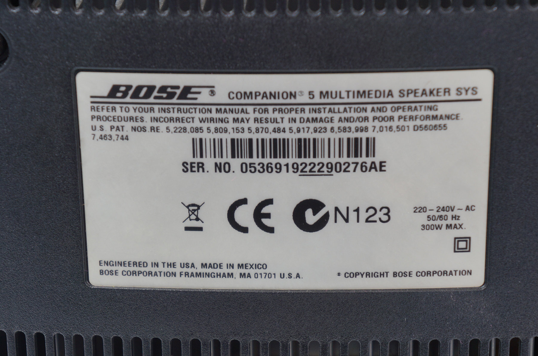 Bose_Companion_5_Multimedia_Speaker_System_11