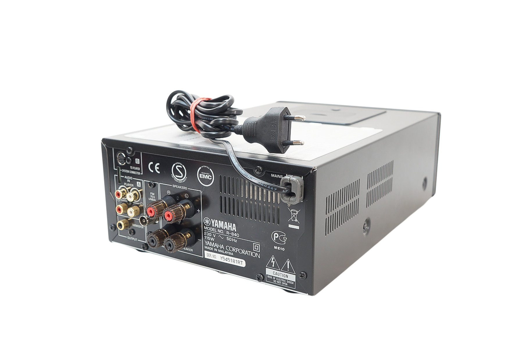 Yamaha_R-840_Stereo_2.1_Receiver_Schwarz_07