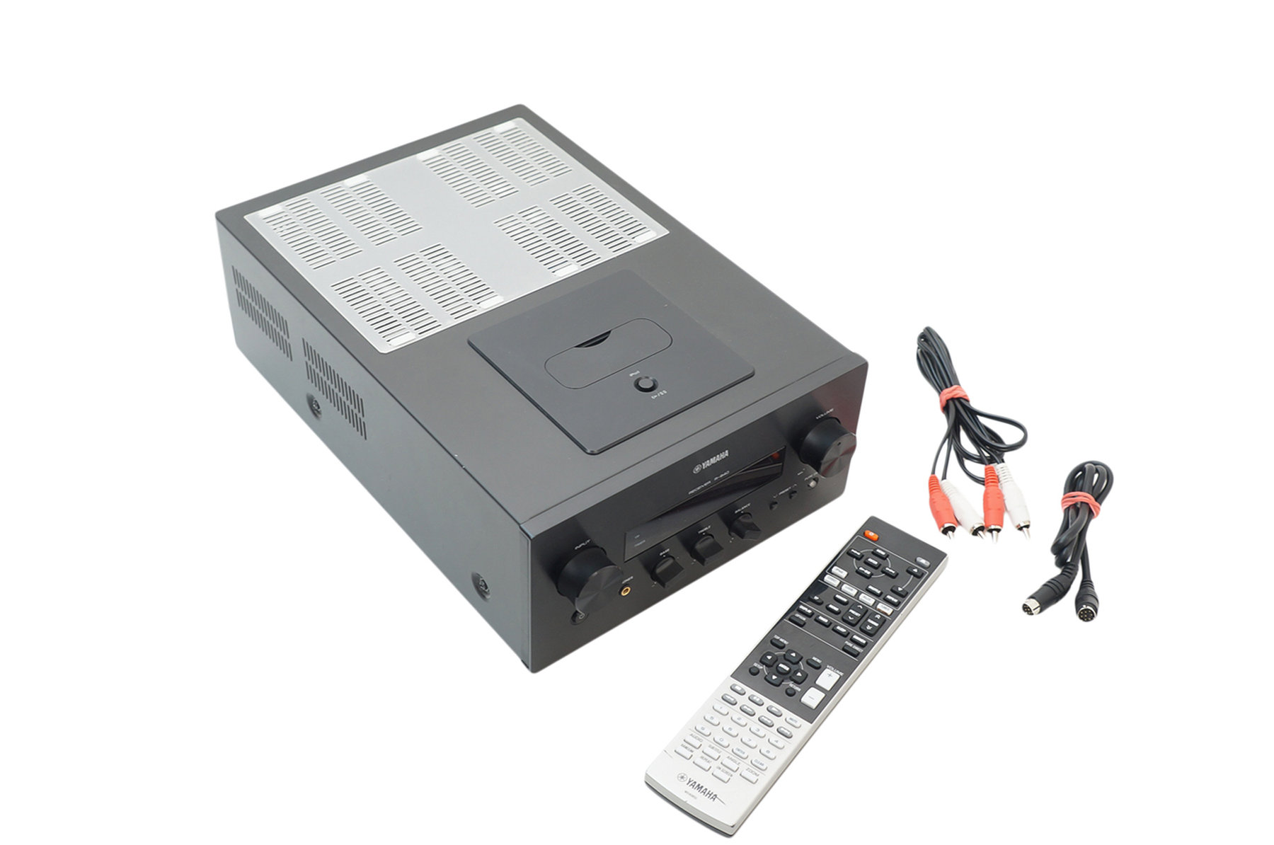 Yamaha_R-840_Stereo_2.1_Receiver_Schwarz_10
