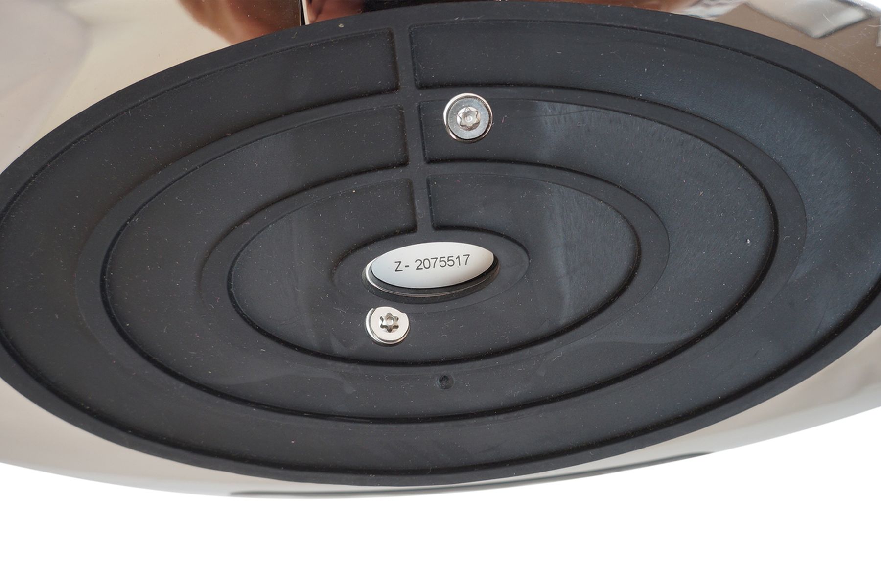 Bowers__Wilkins_Zeppelin_Lautsprecher_03_result