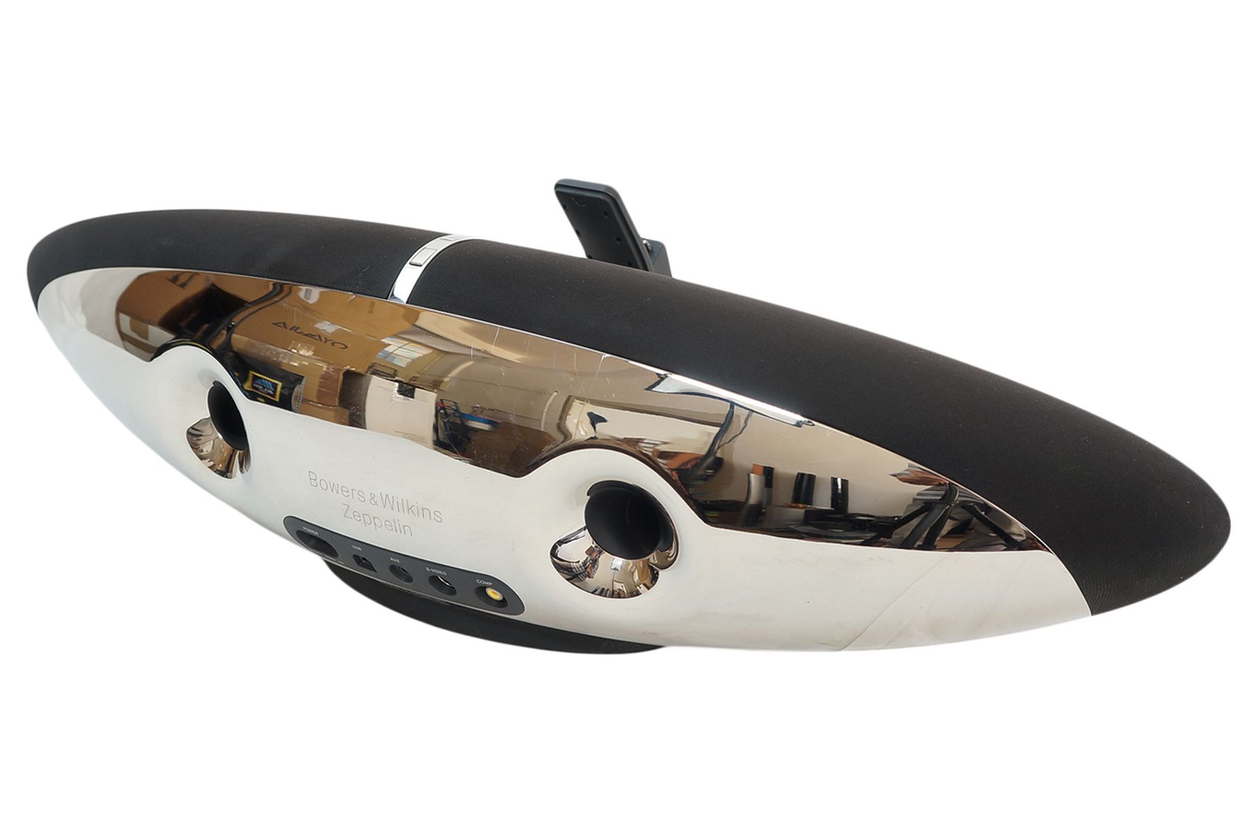 Bowers__Wilkins_Zeppelin_Lautsprecher_04_result