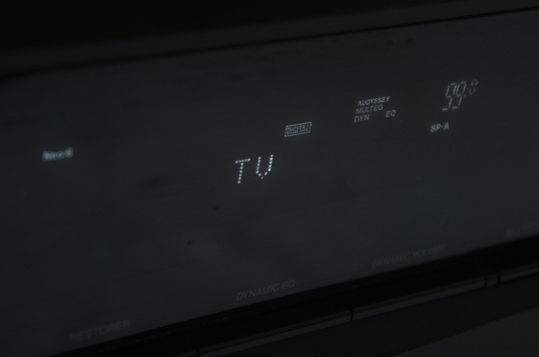 Denon_AVR-1610_Dolby_Digital_AV-Receiver_mit_HDMI_03