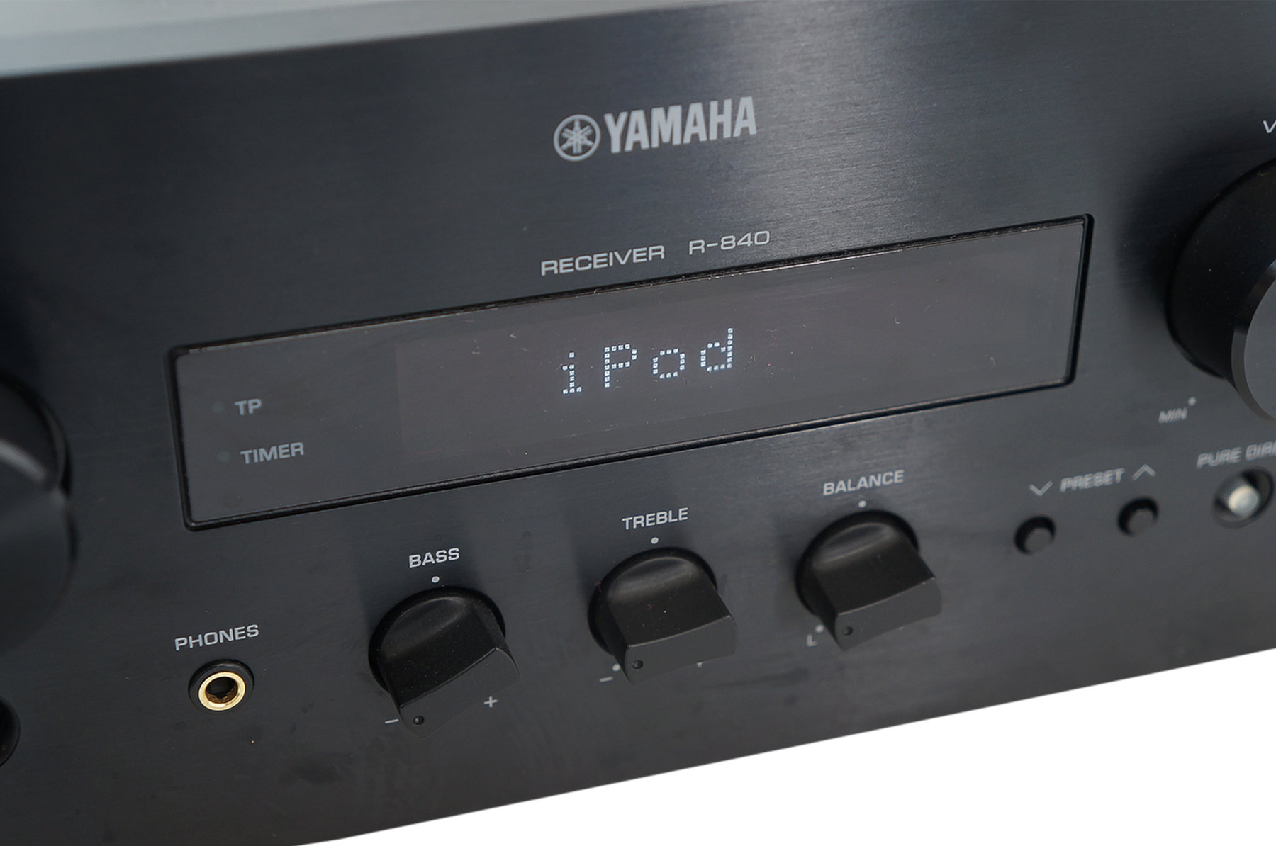 Yamaha_R-840_Stereo_2.1_Receiver_Schwarz_04
