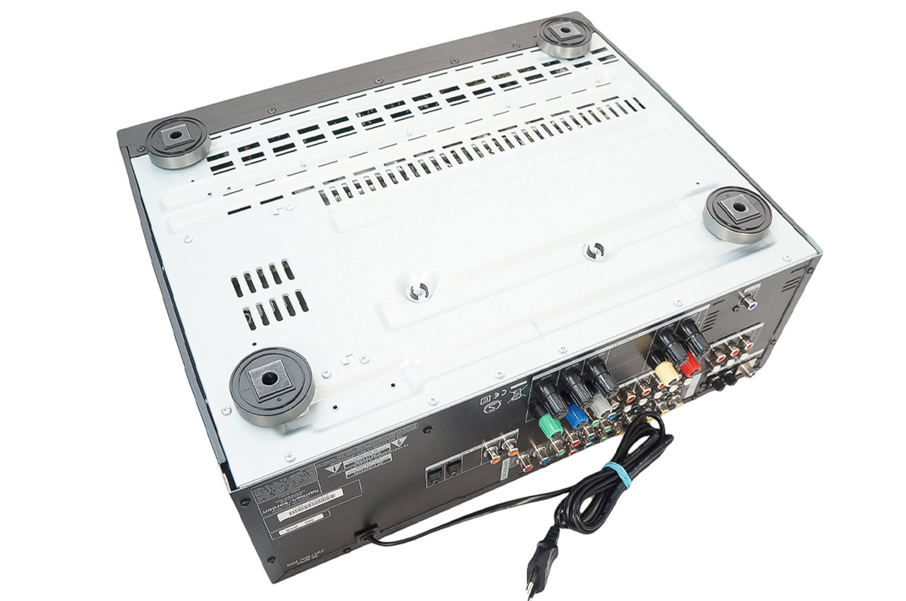 Harman_Kardon_AVR_138_AV_Receiver_Schwarz_02