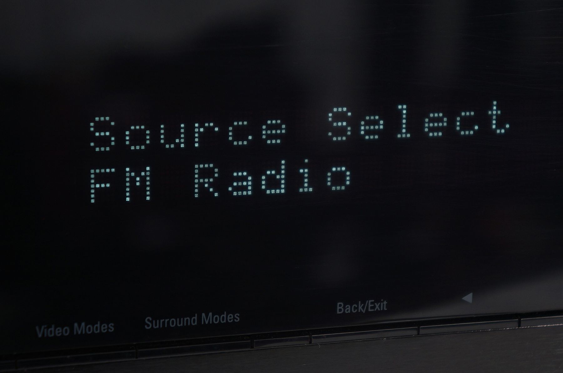 Harman_Kardon_AVR_370-230_AV_Receiver_Schwarz_14_result