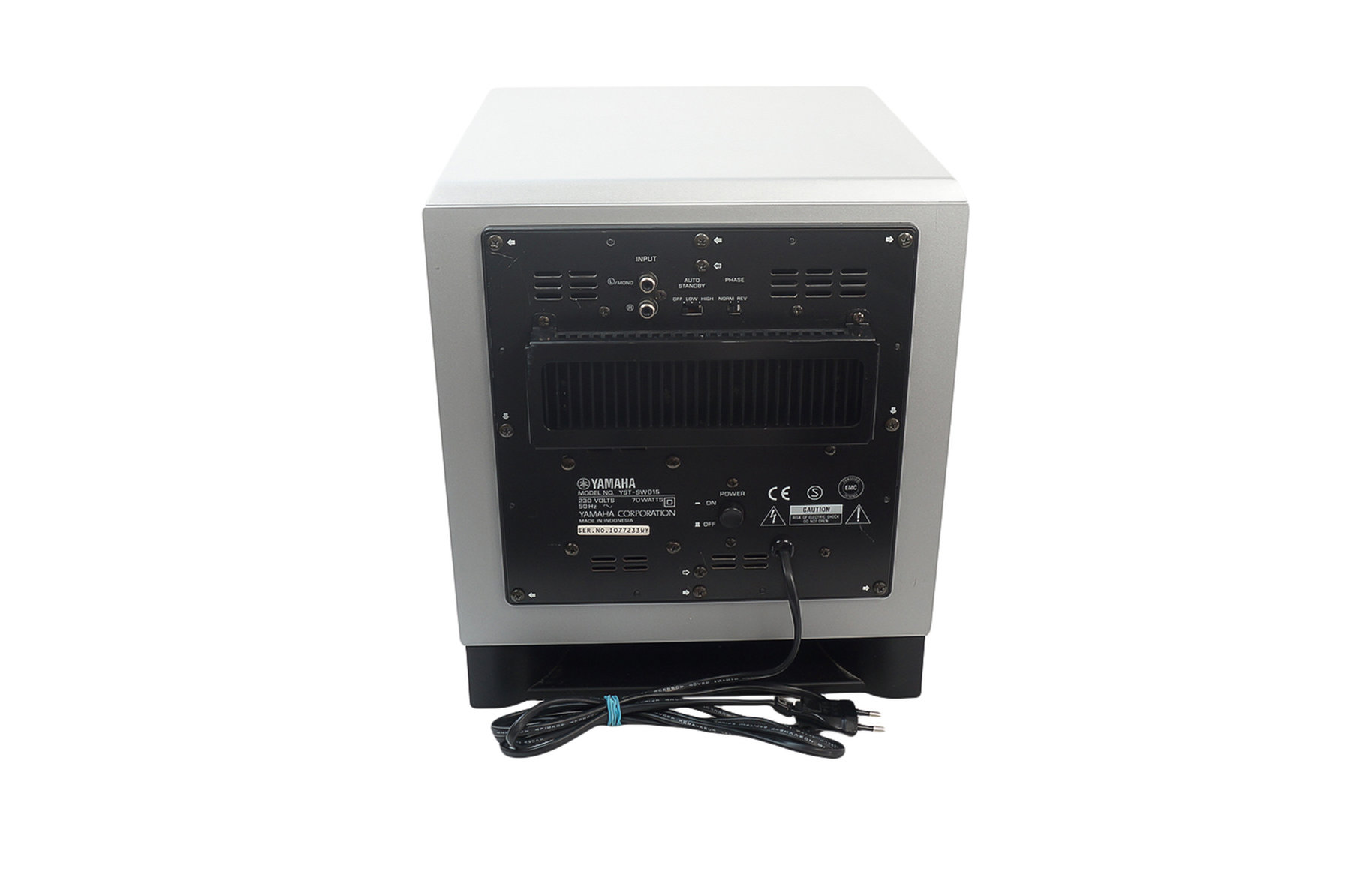 Yamaha_YST-SW015_Subwoofer_Silber_05