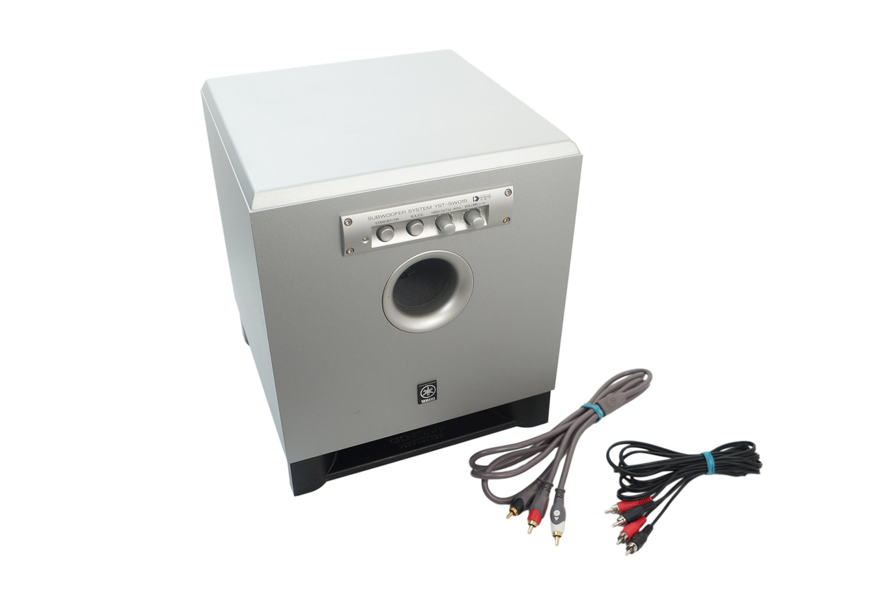 Yamaha_YST-SW015_Subwoofer_Silber_09