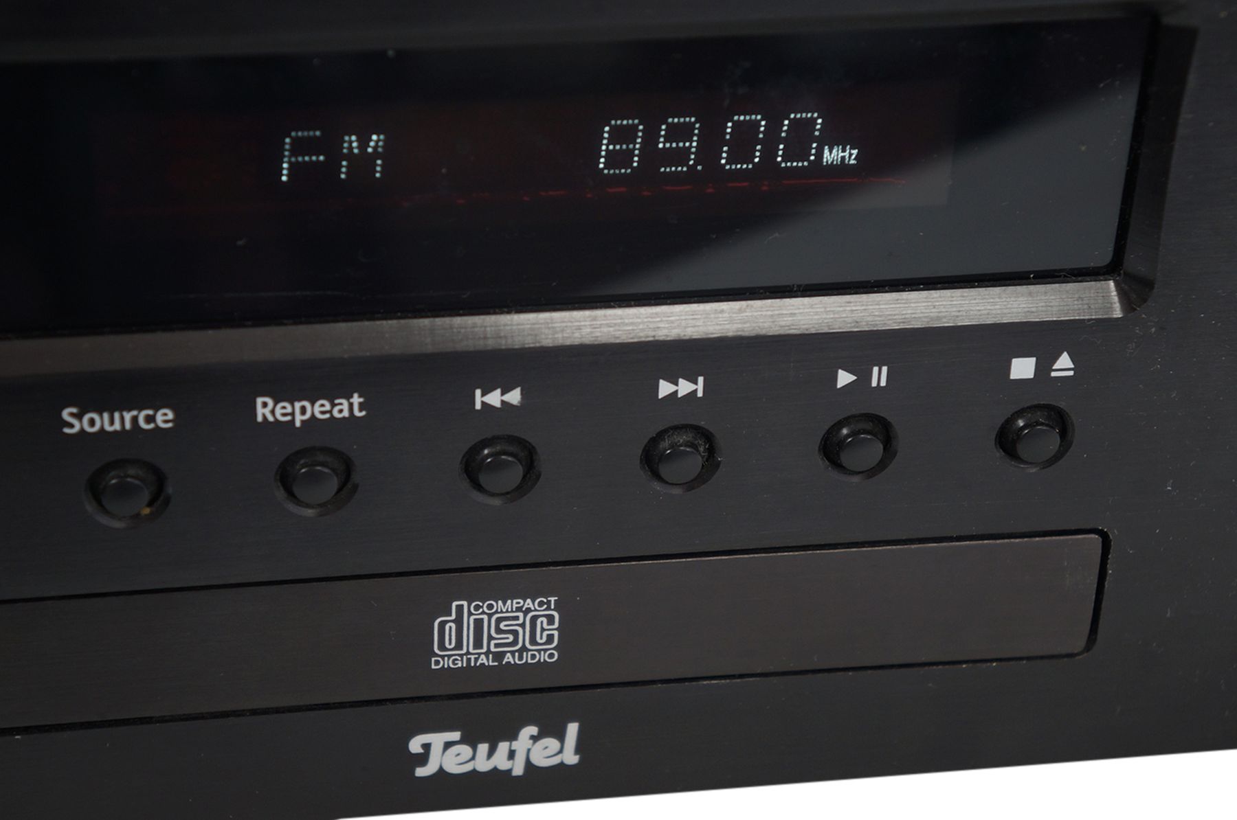 Teufel_IP_40_CR_2.1_CD_Receiver_Schwarz_04_result