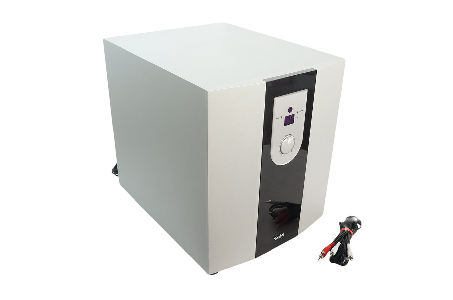 Teufel_Concept_S_Subwoofer_Aktiv_Silber_03