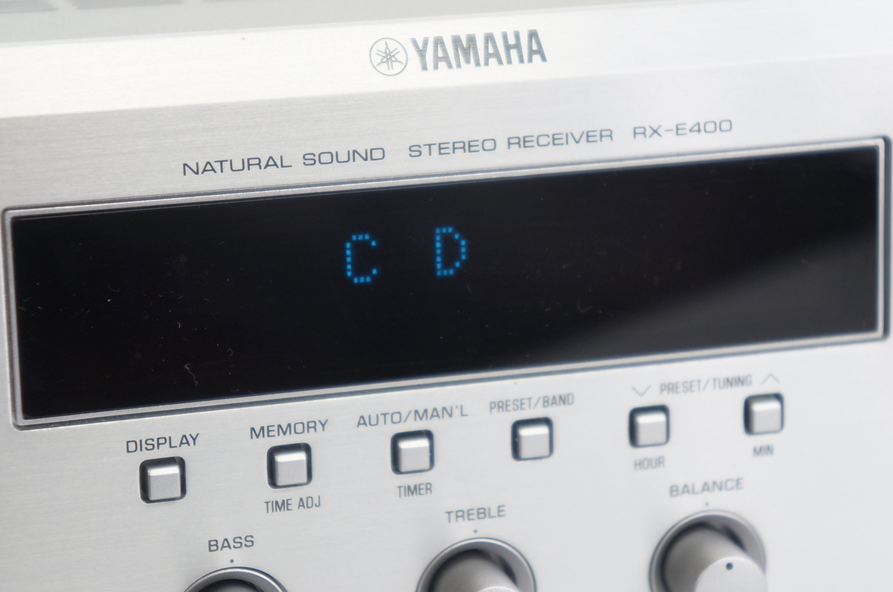 Yamaha_RX-E400_Stereo_2.1_Receiver_Silber_09