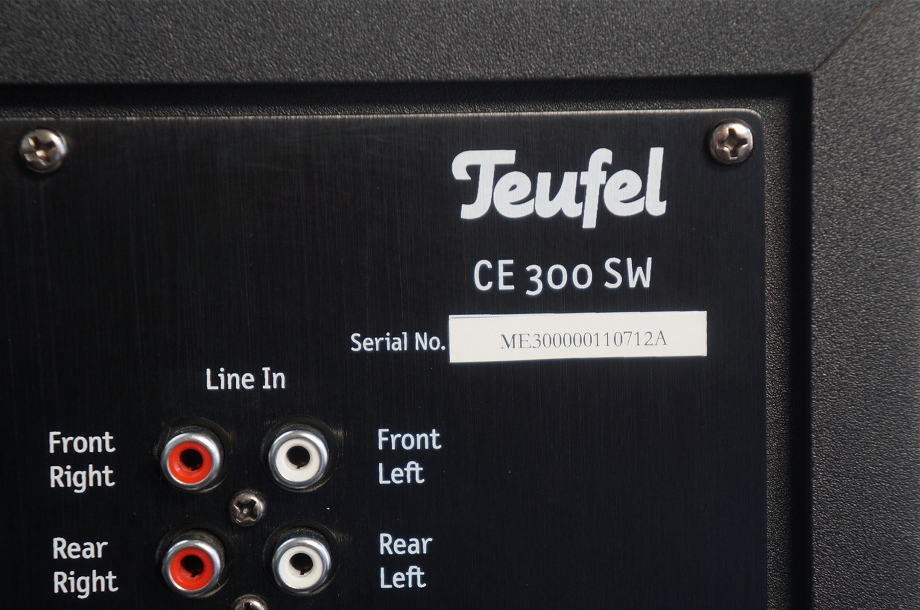 Teufel_CE_300_SW_Subwoofer_Aktiv_Consono_25_Schwarz_04