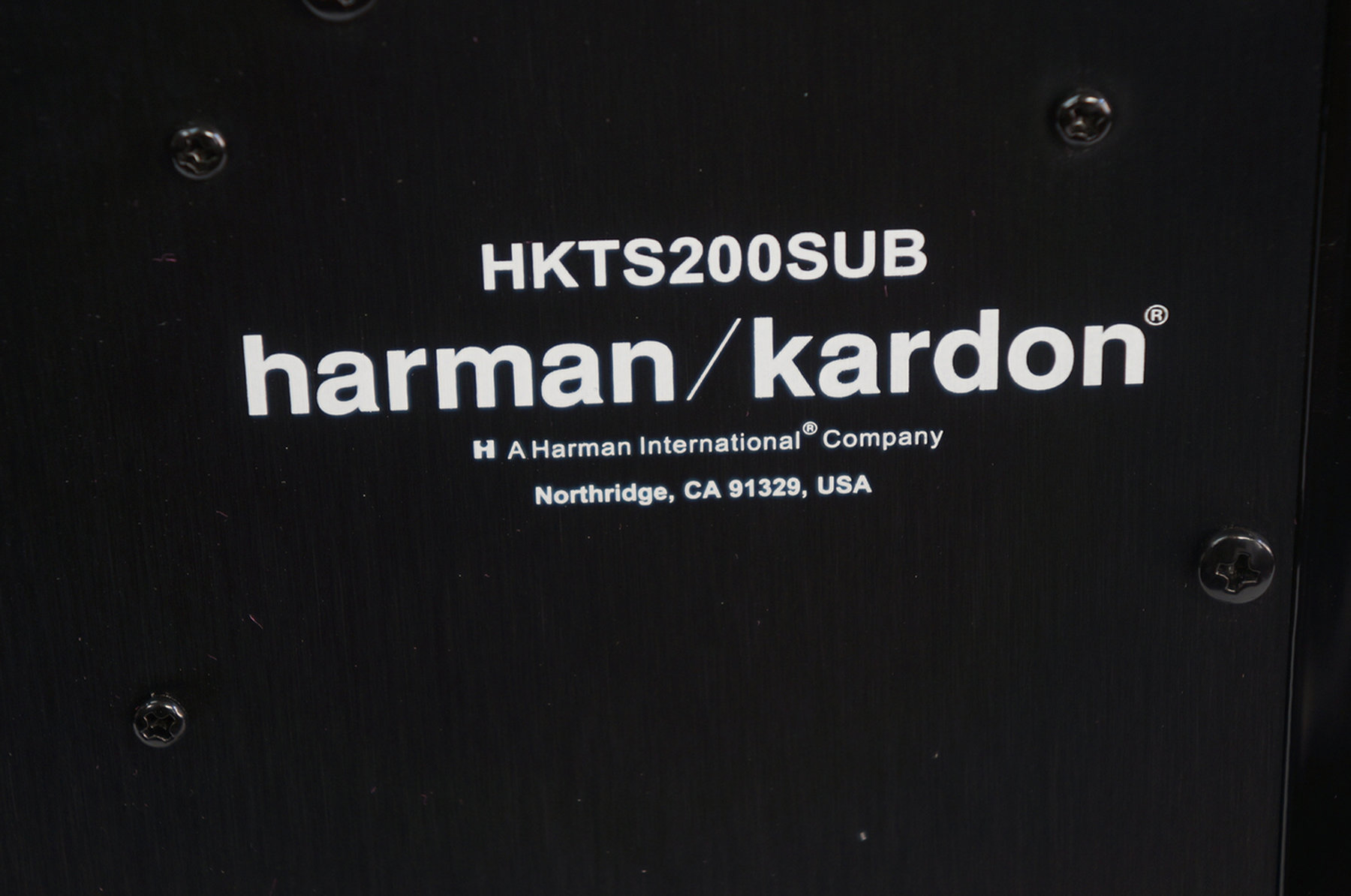 Harman_Kardon_HKTS_200_SUB_Subwoofer_Aktiv_Schwarz_05