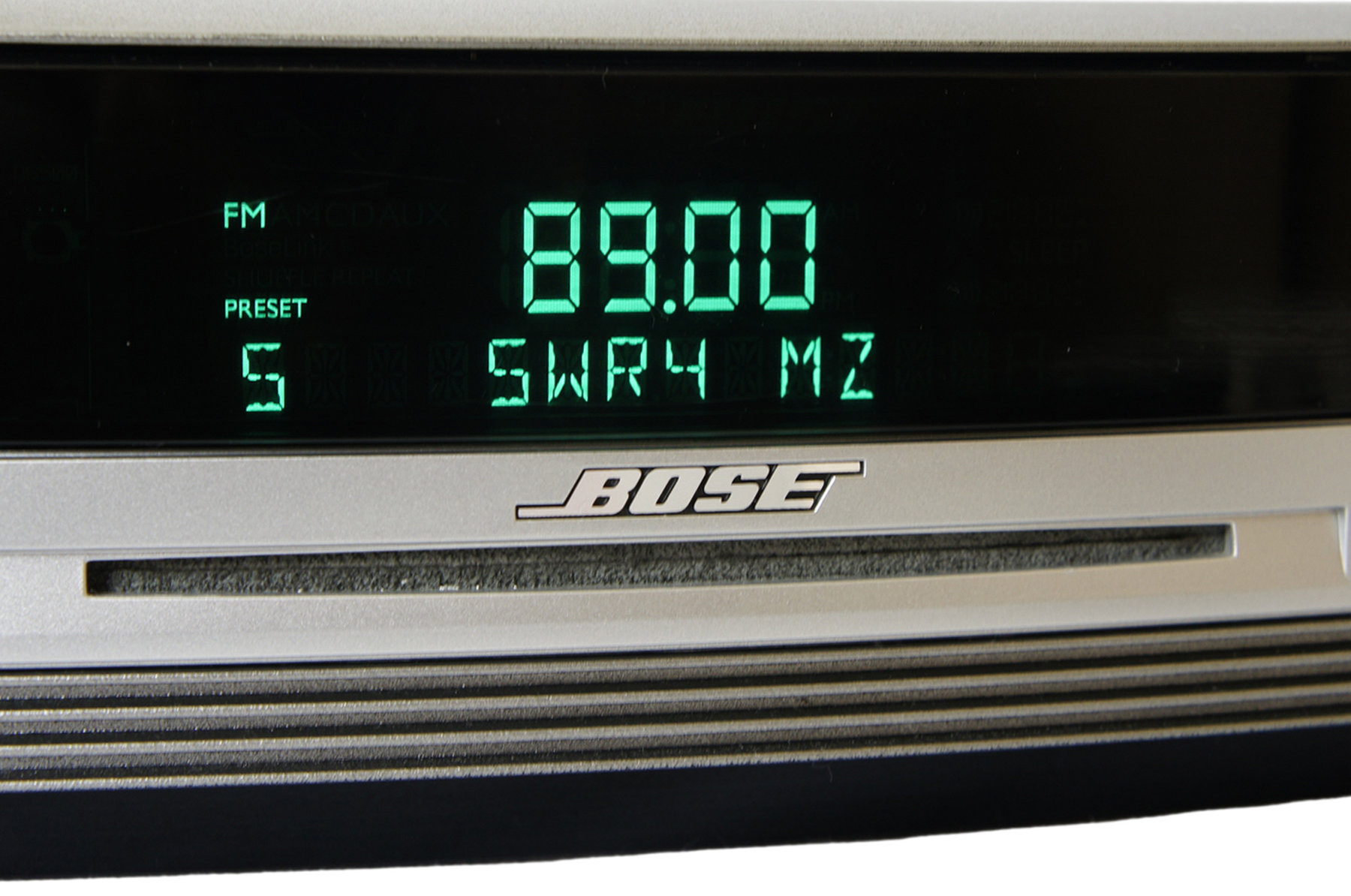 Bose_Wave_Music_System_Grau_12