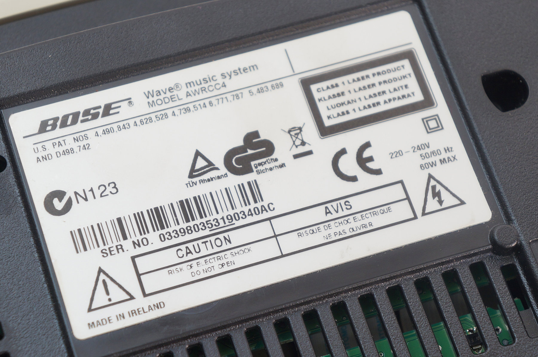 Bose_Wave_Music_System_AWRCC4_Weiss_02