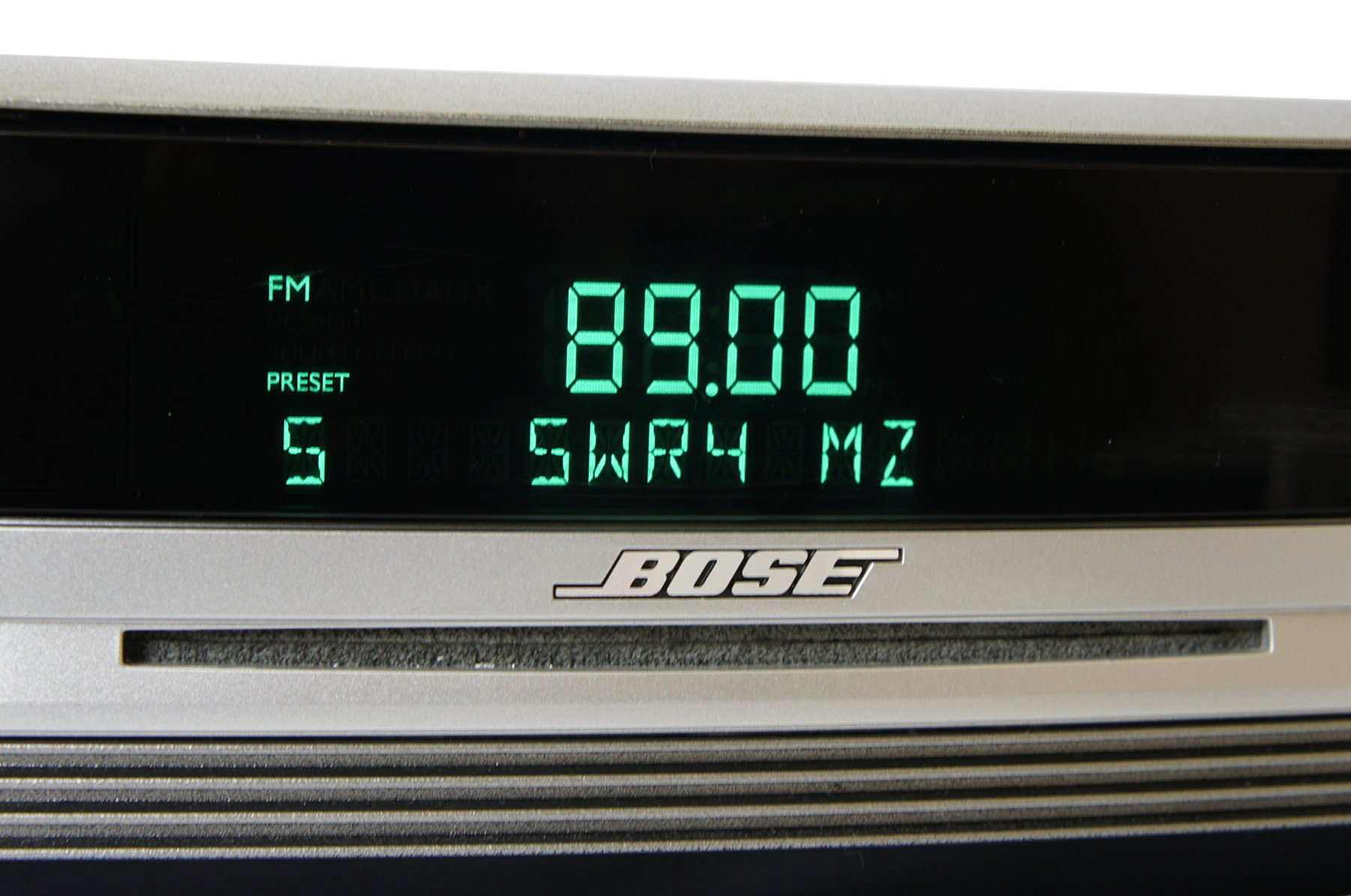 Bose_Wave_Music_System_Grau_02