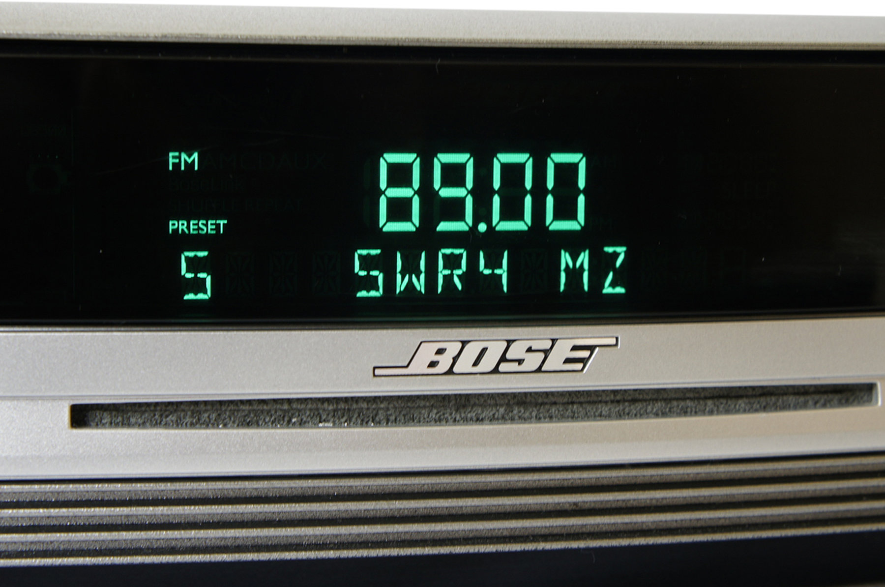 Bose_Wave_Music_System_Grau_02