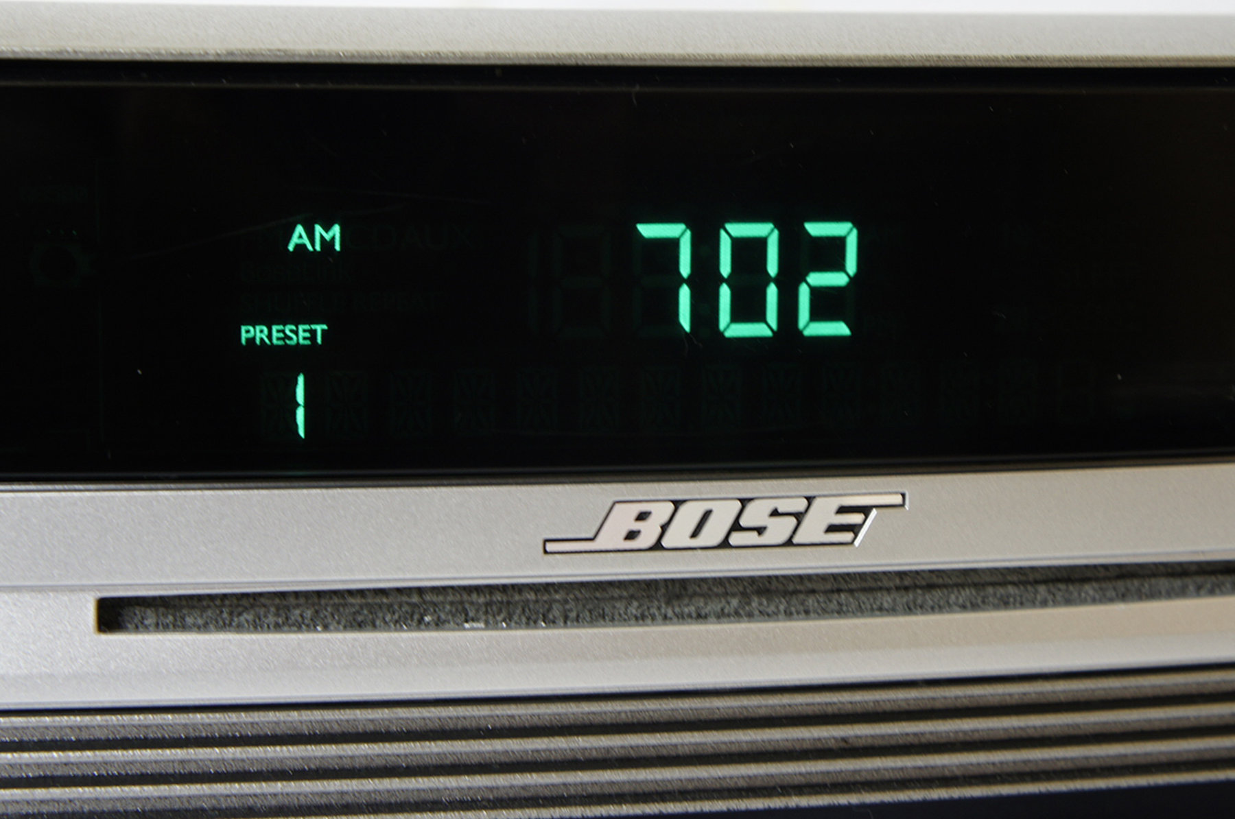 Bose_Wave_Music_System_Grau_03