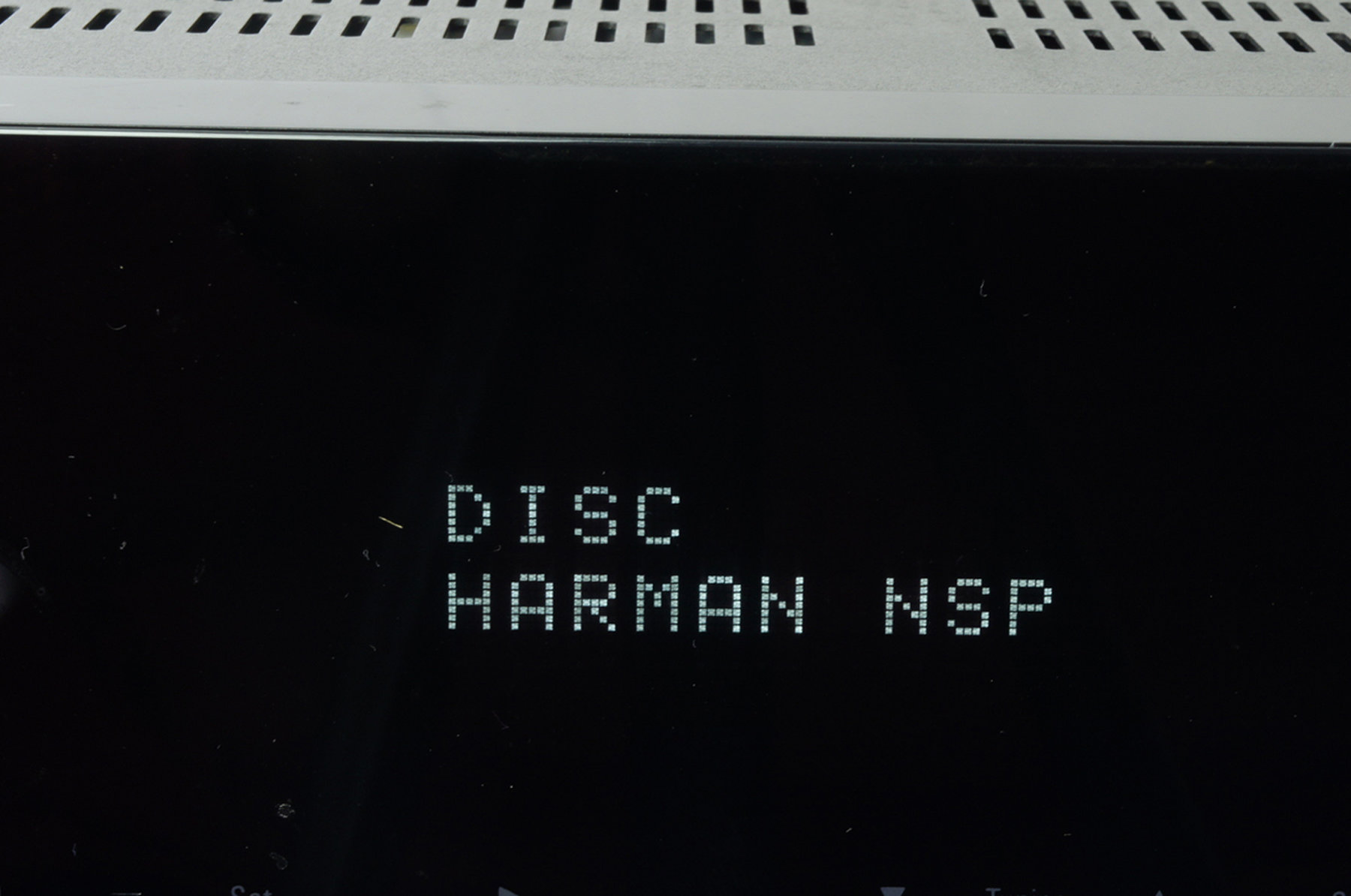 Harman_Kardon_AVR_171_7.2_A-V_Receiver_Schwarz_12