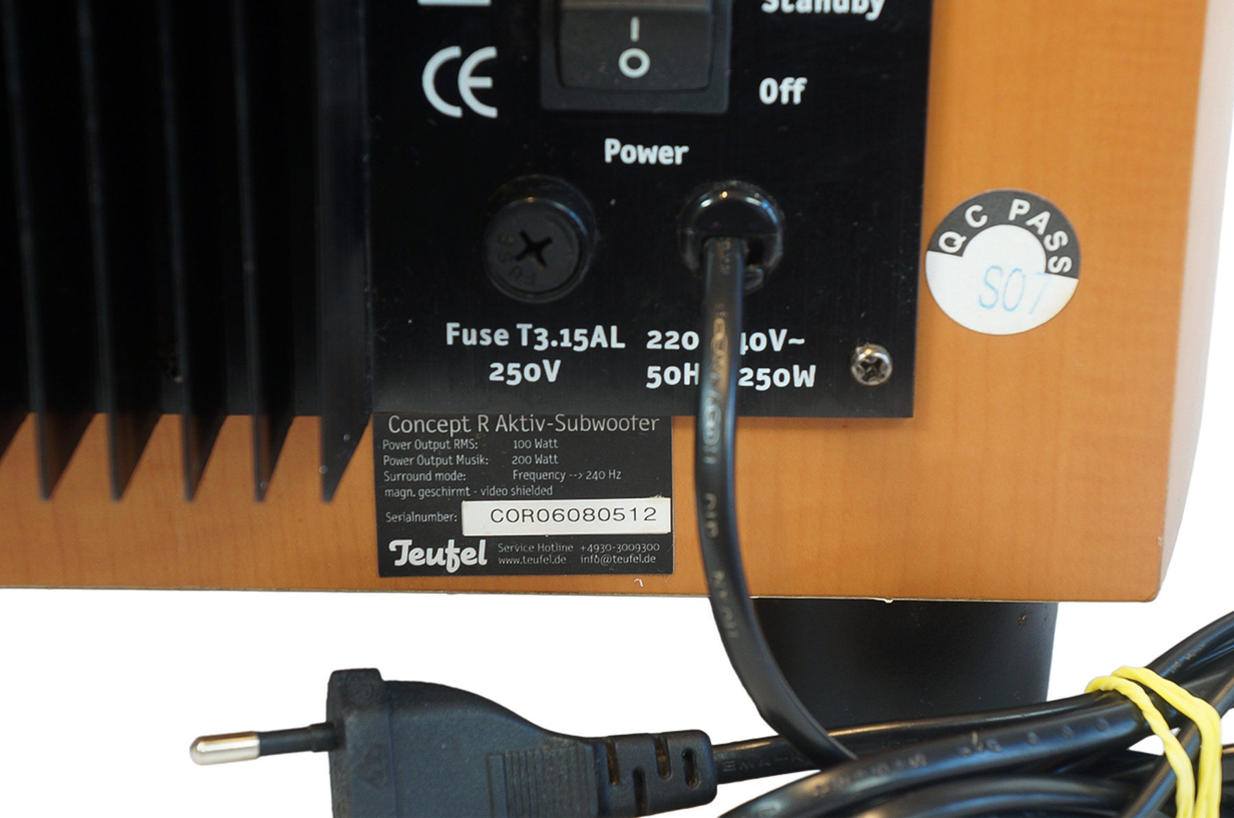 Teufel_Concept_R_5.1_Subwoofer_Aktiv_Holzoptik_05
