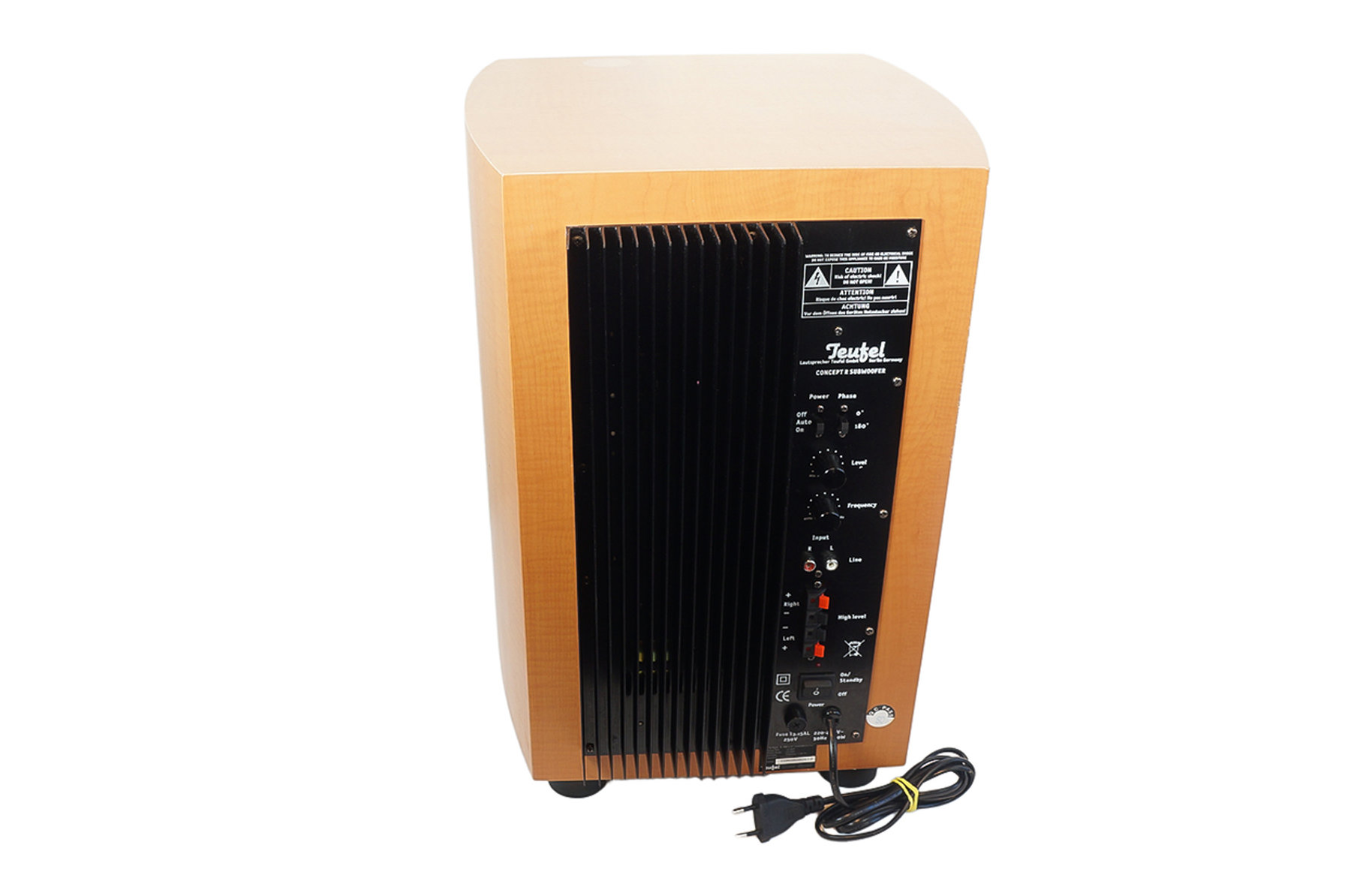 Teufel_Concept_R_5.1_Subwoofer_Aktiv_Holzoptik_07