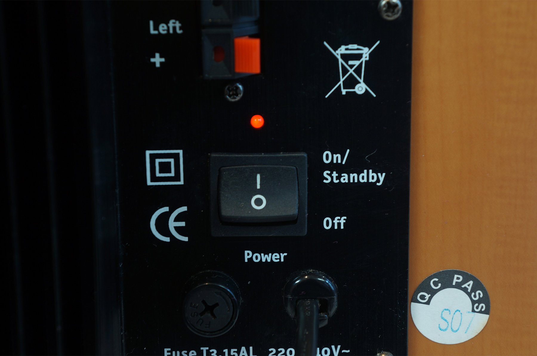 Teufel_Concept_R_5.1_Subwoofer_Aktiv_Holzoptik_09
