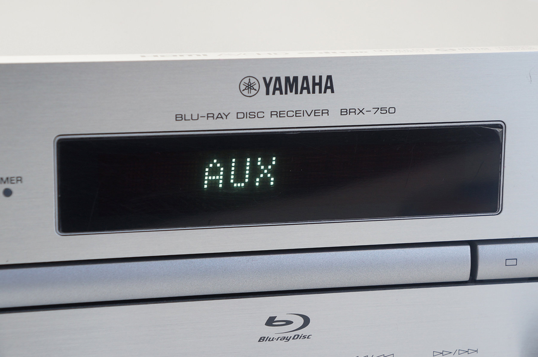 Yamaha_BRX-750_2.1_Blu_Ray_Receiver_Silber_02