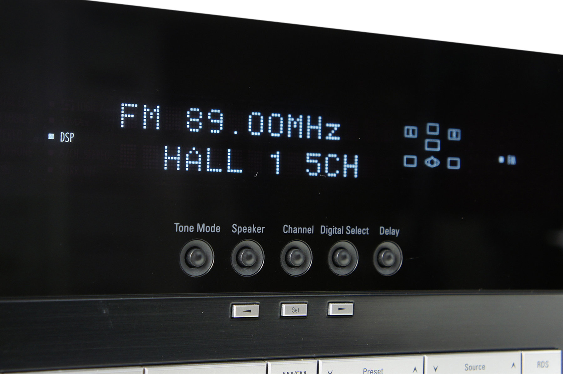 Harman_Kardon_AVR_135_Dolby_Digital_DTS_6.1_Receiver_Silber_11