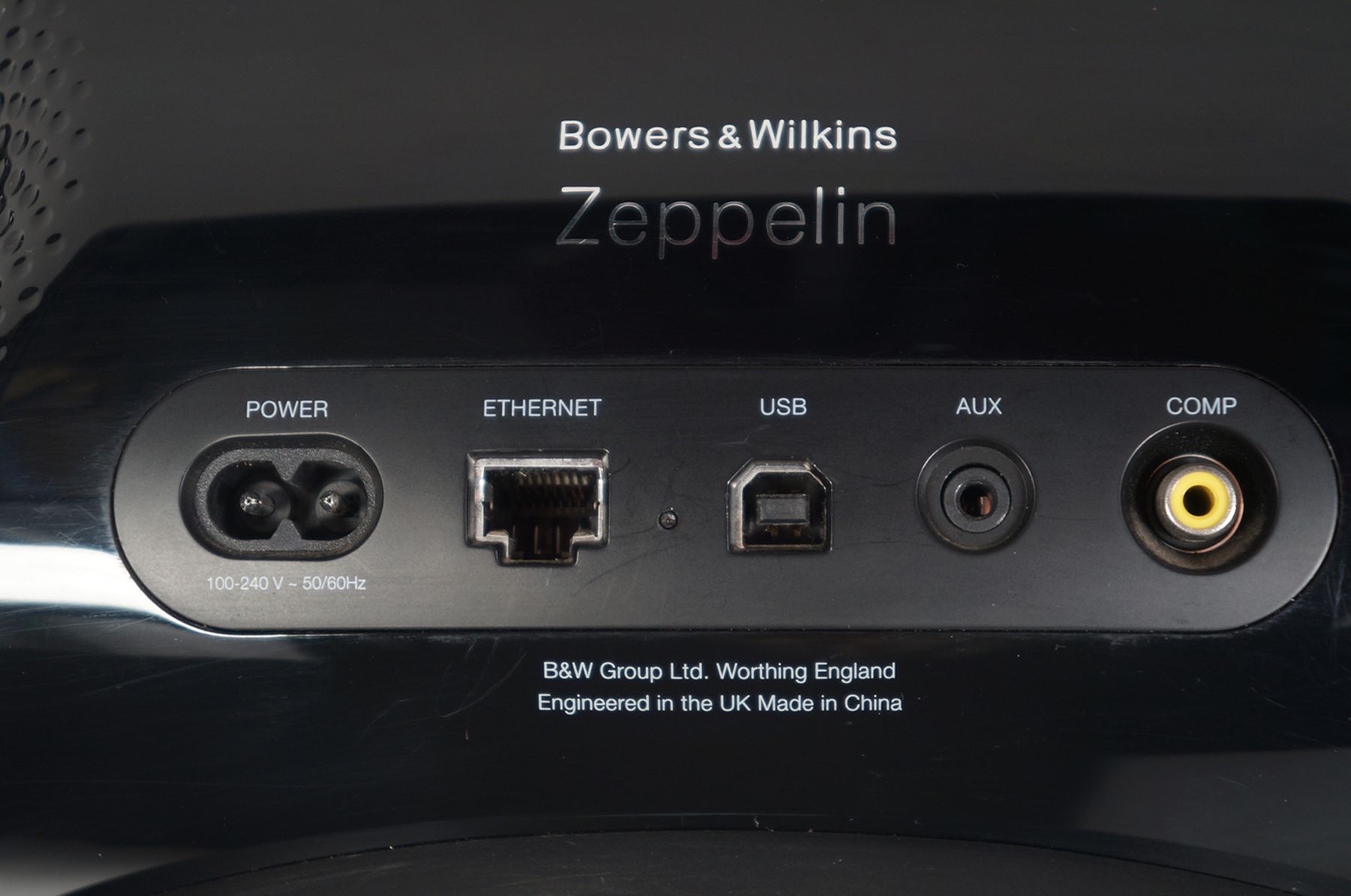 Bowers__Wilkins_Zeppelin_Air_Wireless_Hi-Fi_Lautsprecher_Docking_Station__zkZ7uqV