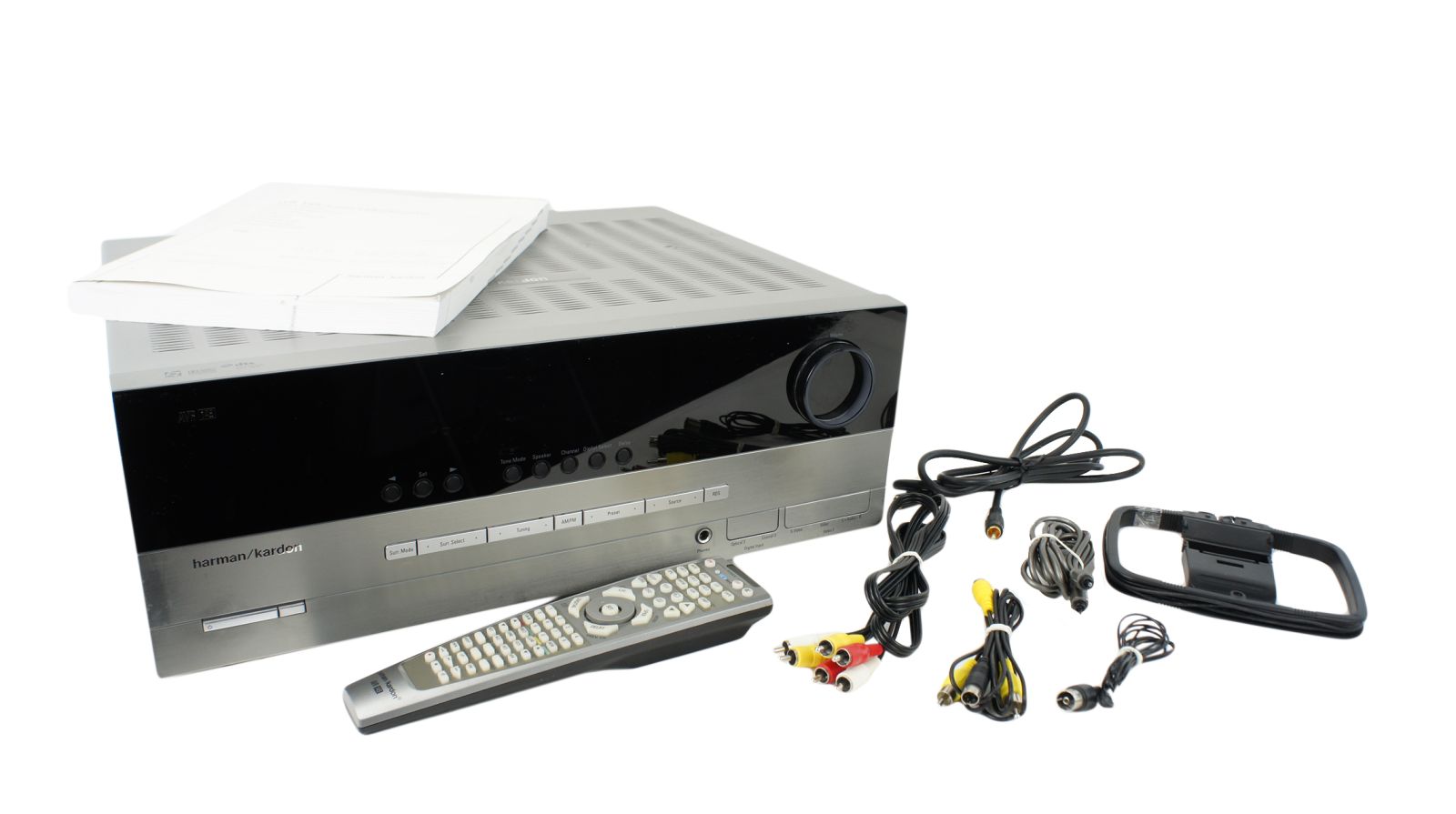 Harman_Kardon_AVR_145_5.1_Dolby_Digital_AV_Receiver_Silber