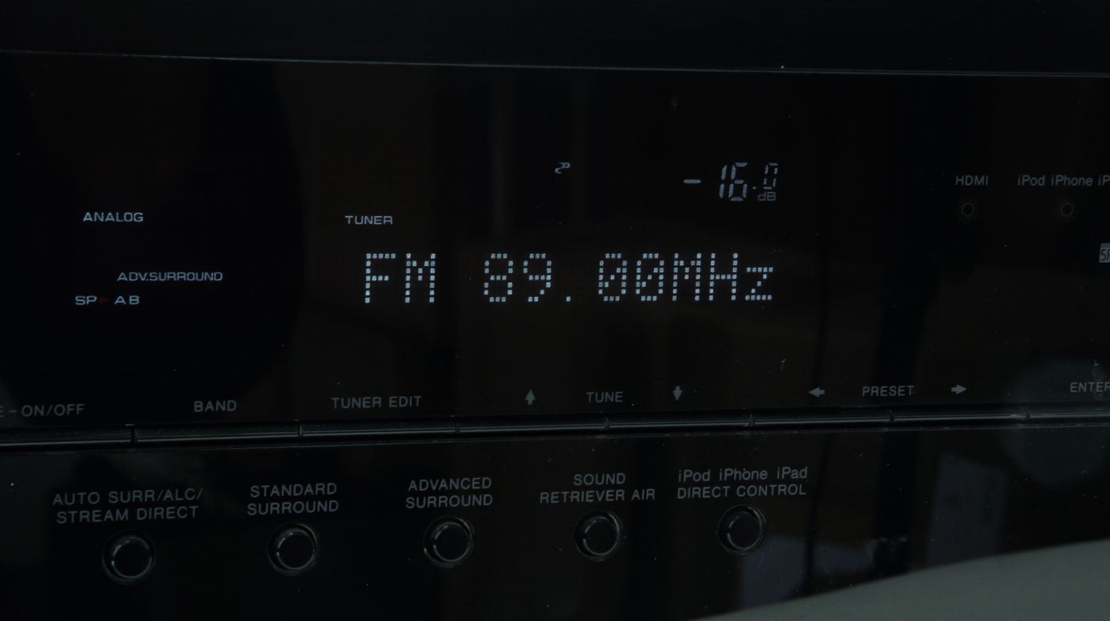 Pioneer_VSX-922-K_Netzwerk_7.1_AV-Receiver_Schwarz_mit_Microfon_02