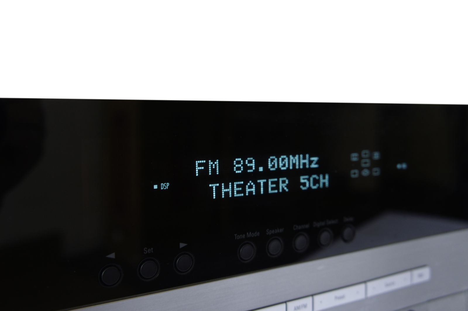 Harman_Kardon_AVR_147_Dolby_Digital_AV_Receiver_mit_HDMI_08