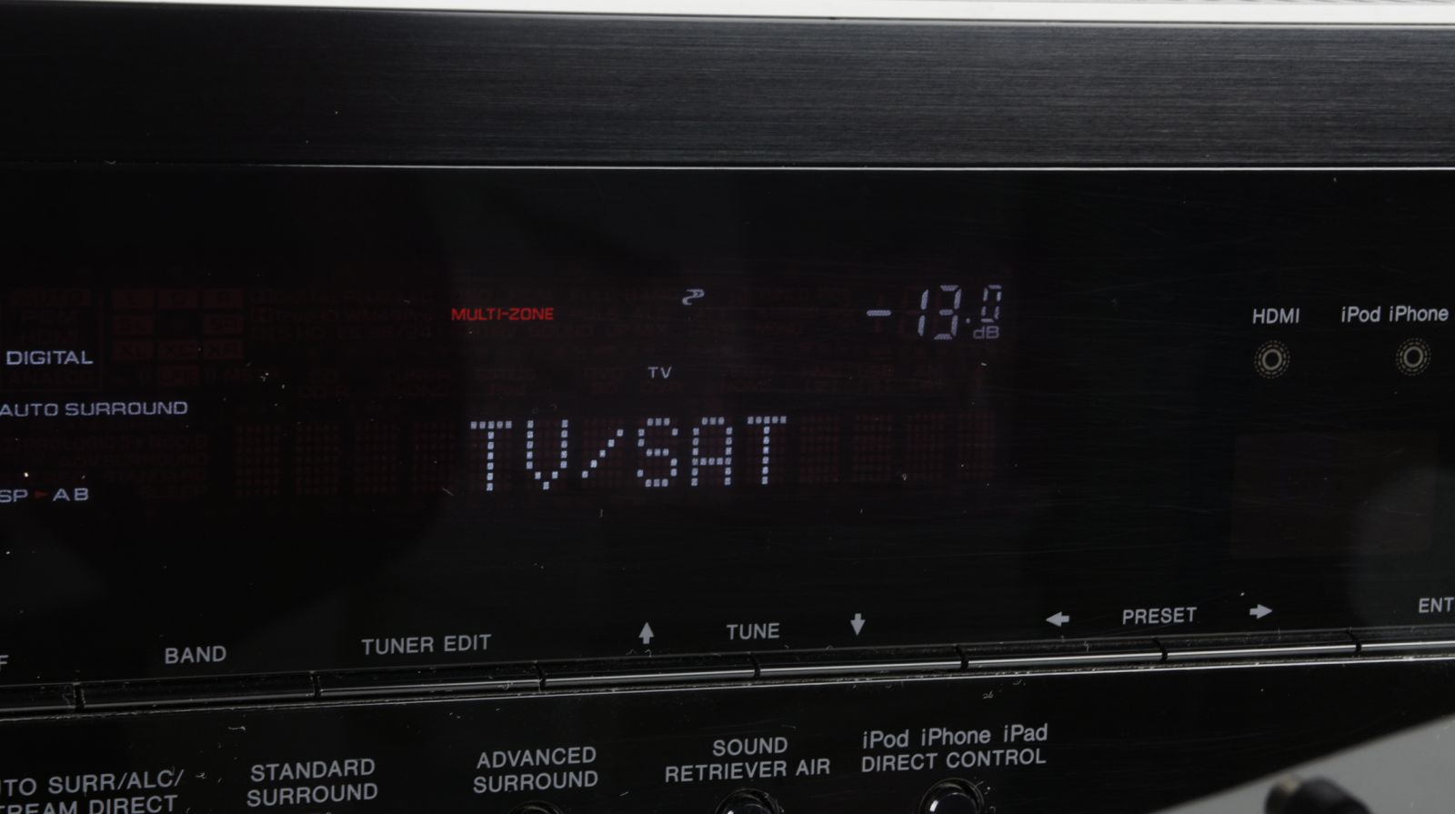 Pioneer_VSX-921-K_7.1_Heimkino_Receiver_Schwarz_mit_Mikrofon_11