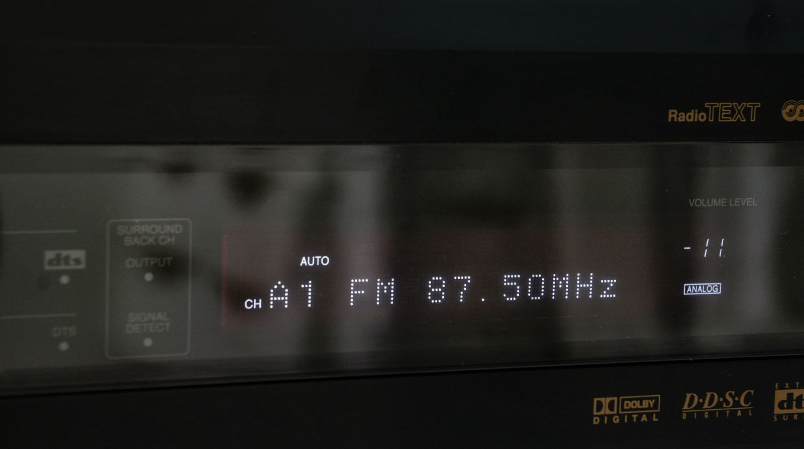 Denon_AVR-3801_Highend_Dolby_Digital_DTS_7.1_Receiver_Schwarz