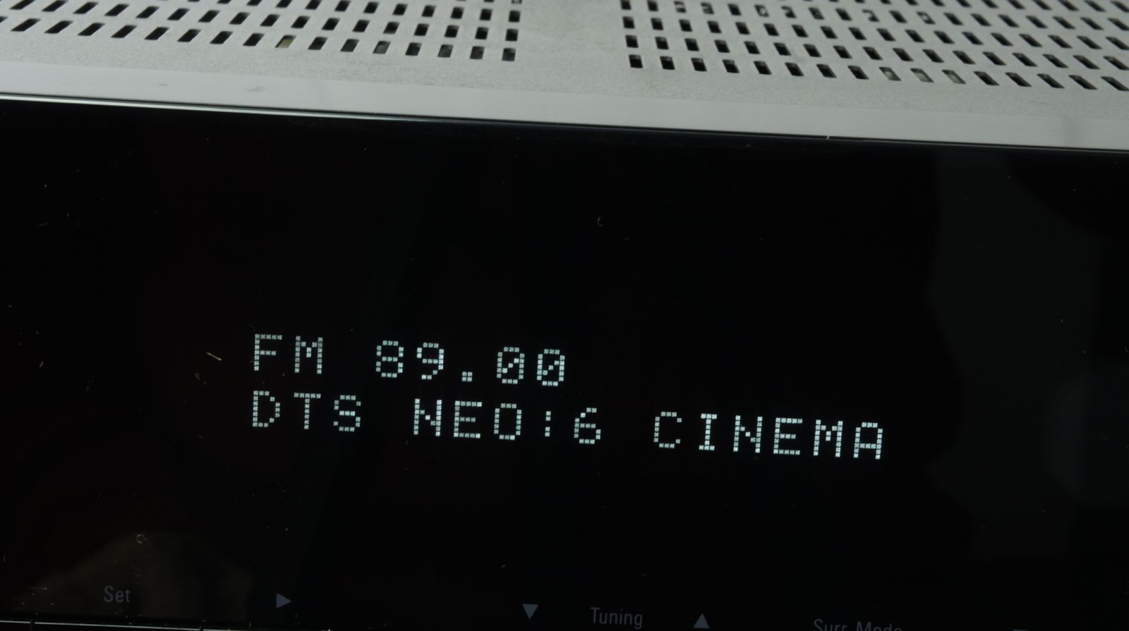 Harman_Kardon_AVR_161_5.1_AV_Receiver_mit_Mikrofon