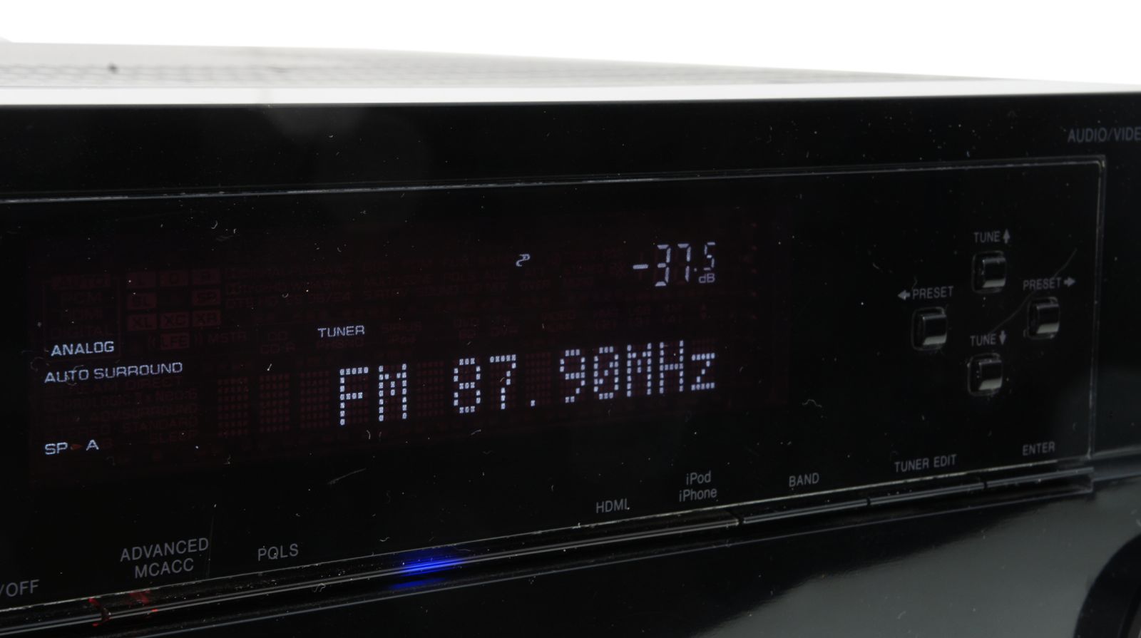 Pioneer_VSX-920-K_7.1_A-V-Receiver_Schwarz_mit_Mikrofon_10