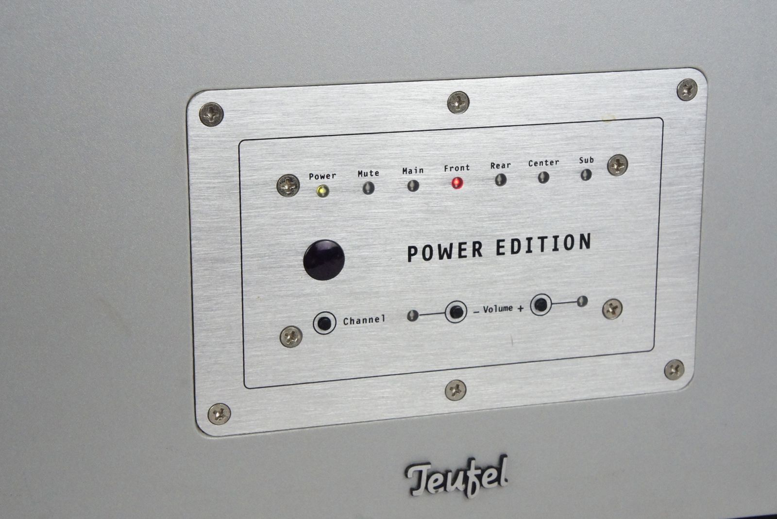 Teufel_Concept_E_Magnum_Power_Edition_6_Channel_Subwoofer_CEM_500_SW_Aktiv_vYsQ9Pn