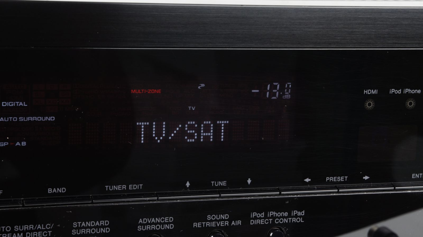 Pioneer_VSX-922-K_Netzwerk_7.1_AV-Receiver_Schwarz_mit_Mikrofon_11