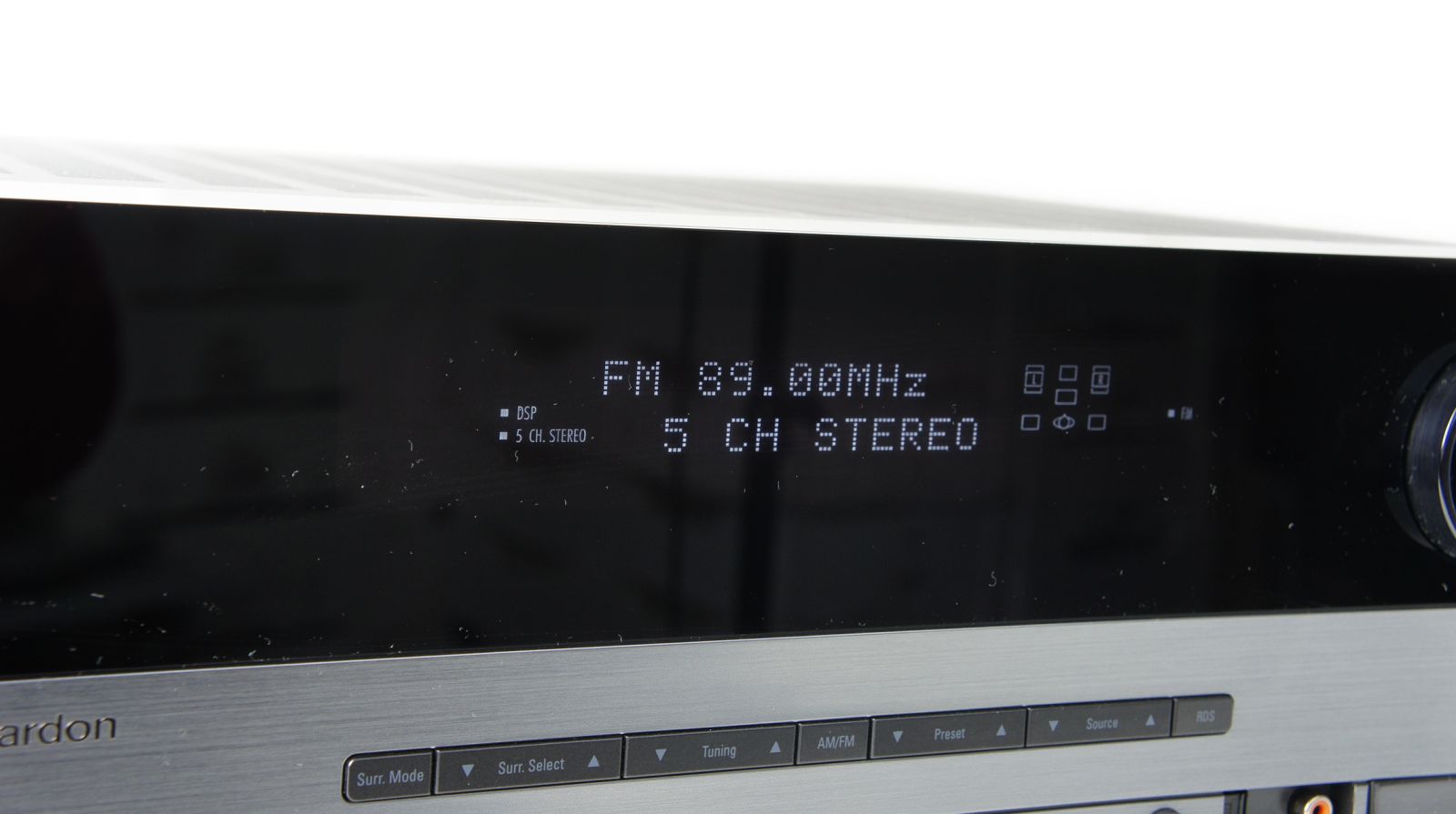Harman_Kardon_AVR_138_AV_Receiver_Schwarz_05
