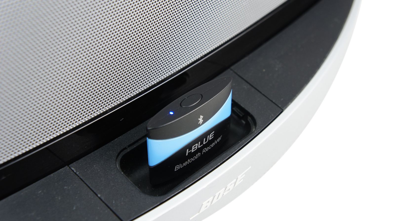 Bose_SoundDock_10_Digital_Music_System_inkl._Bluetooth_Adapter