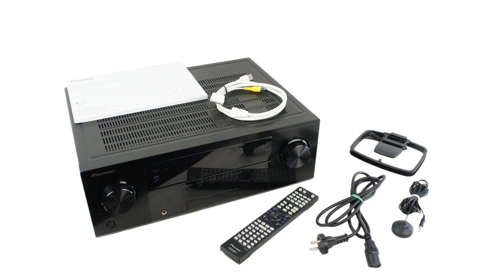 Pioneer_VSX-921-K_7.1_Heimkino_Receiver_Schwarz_mit_Mikrofon_02